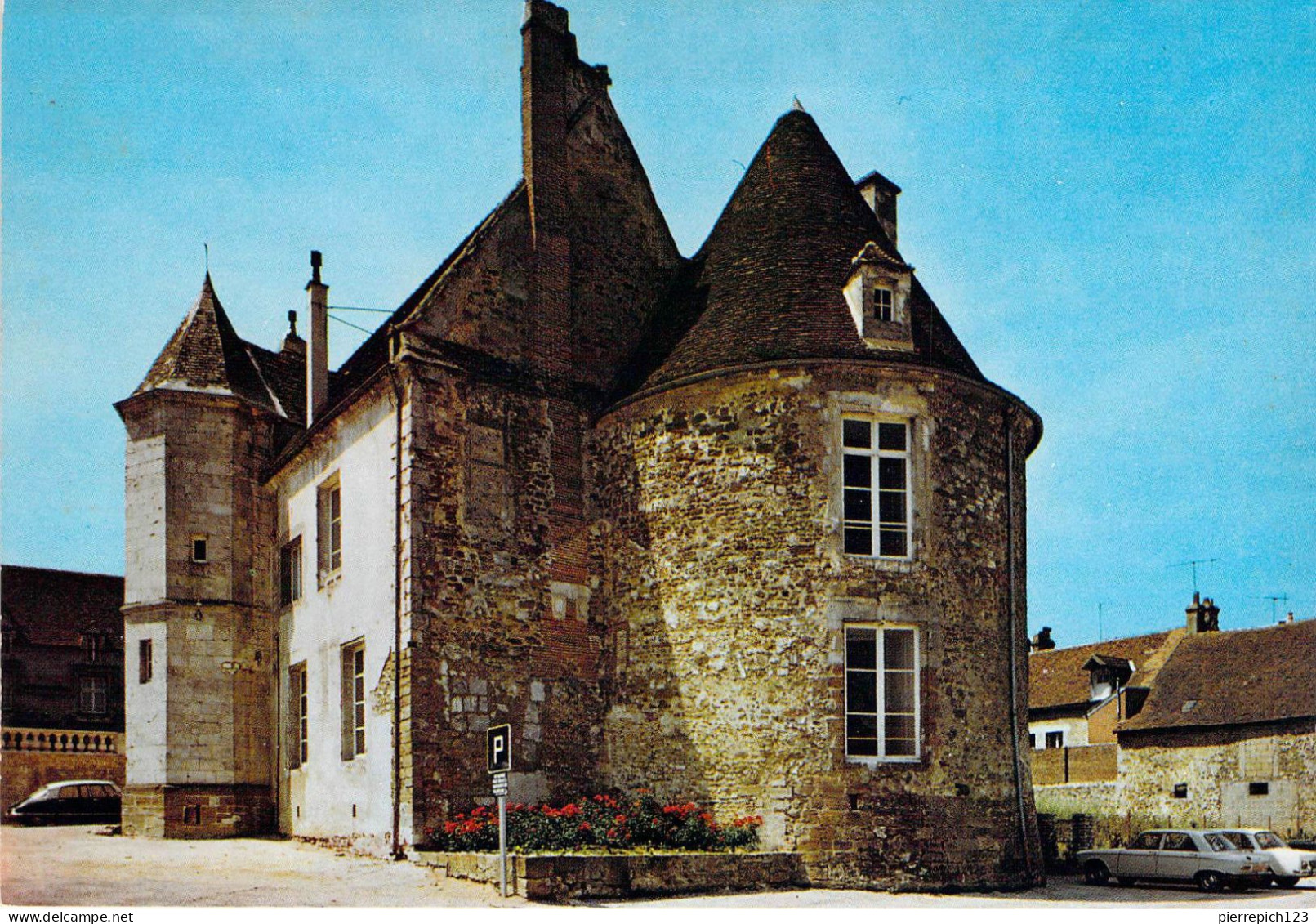 61 - Mortagne Au Perche - La Maison Du Doyen De Toussaint (XVe Siècle) - Mortagne Au Perche