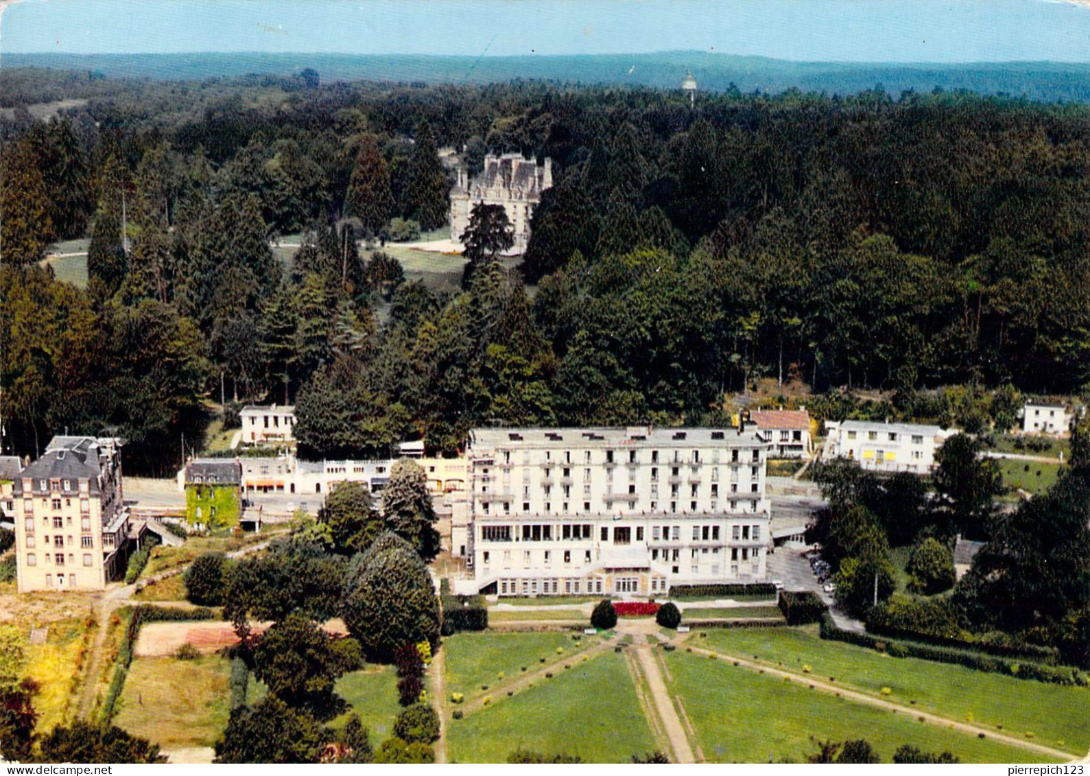 61 - Bagnoles De L'Orne - Tessé La Madeleine - Hôtel Du Parc Et Le Château - Vue Aérienne - Bagnoles De L'Orne