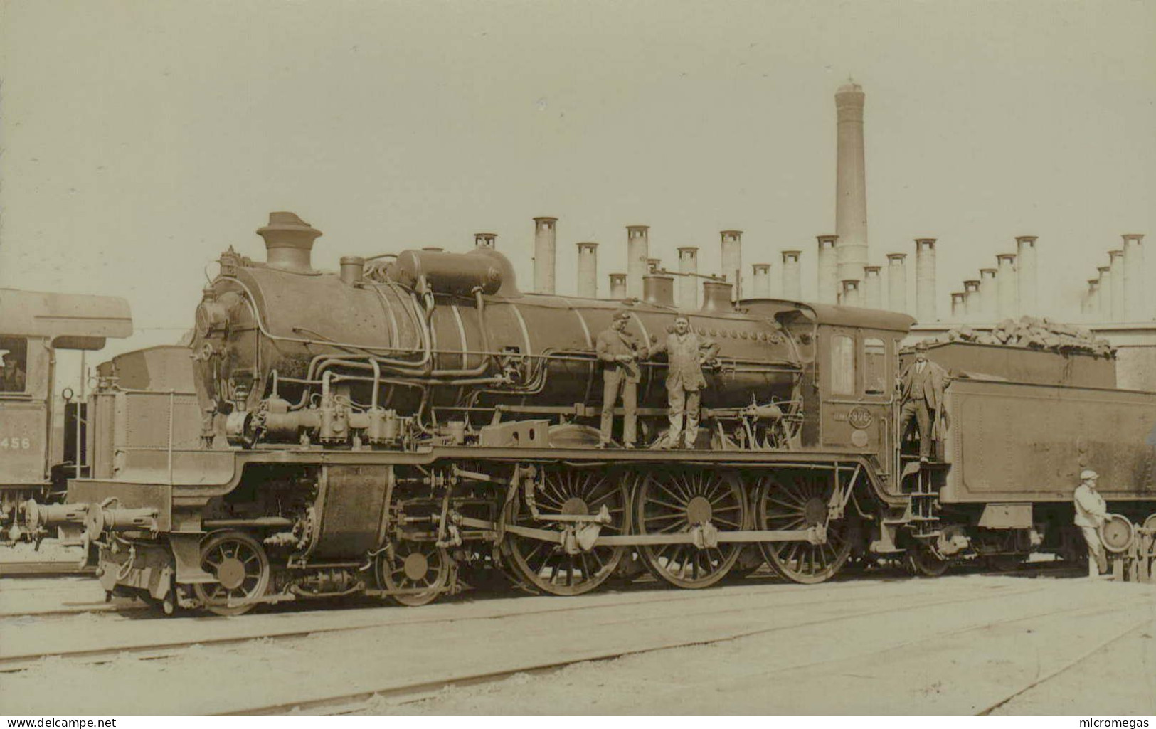 Locomotive à Identifier - Trains