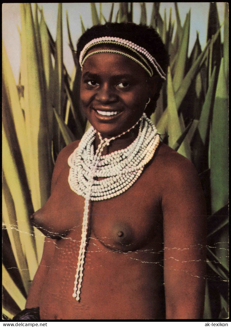 Nackte Aus Afrika Grupo étnico "Umbundo" Mulher "Kaconda"  Huila Angola 1970 - Costumes