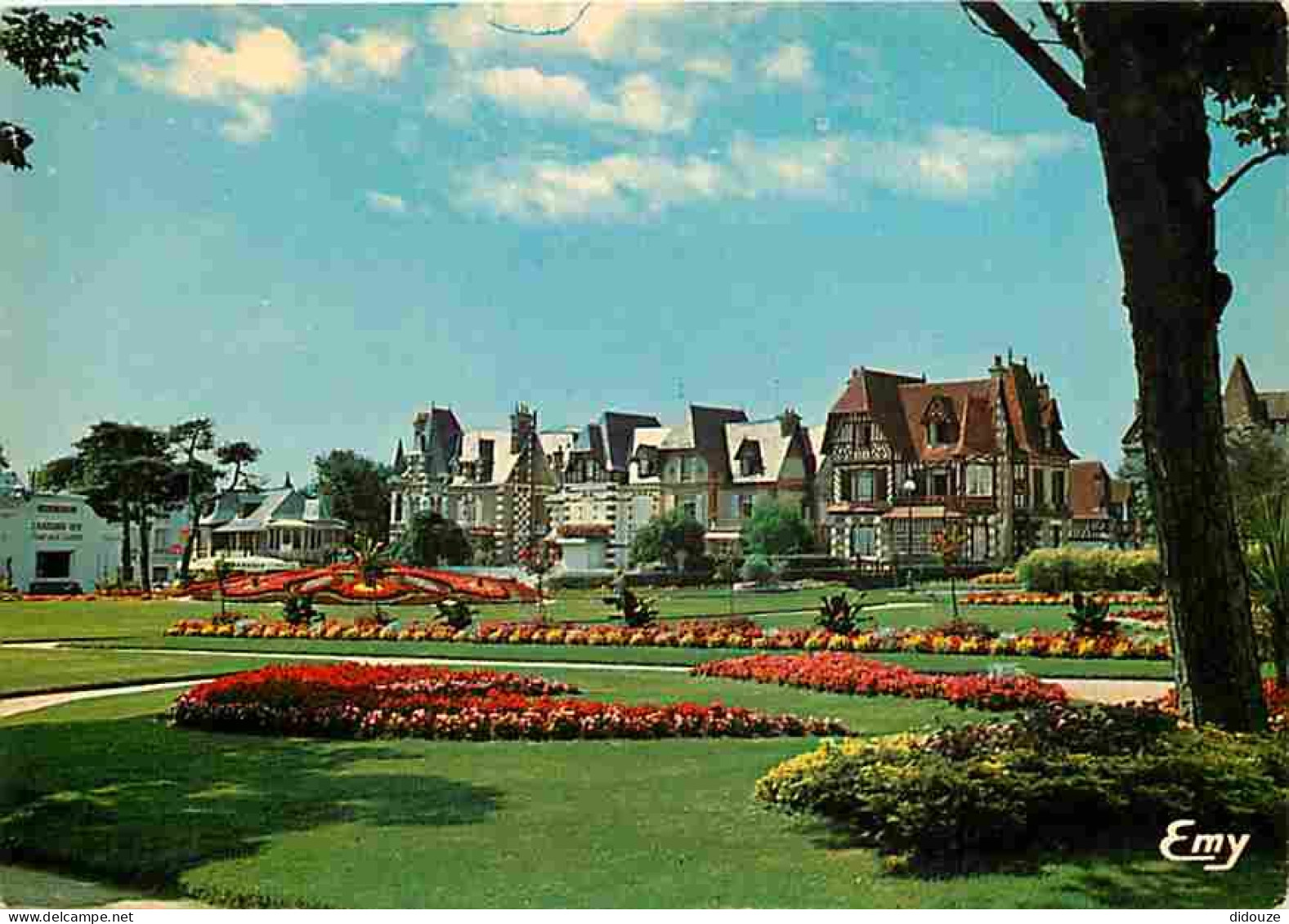 14 - Cabourg - Les Jardins Du Casino - Fleurs - CPM - Voir Scans Recto-Verso - Cabourg