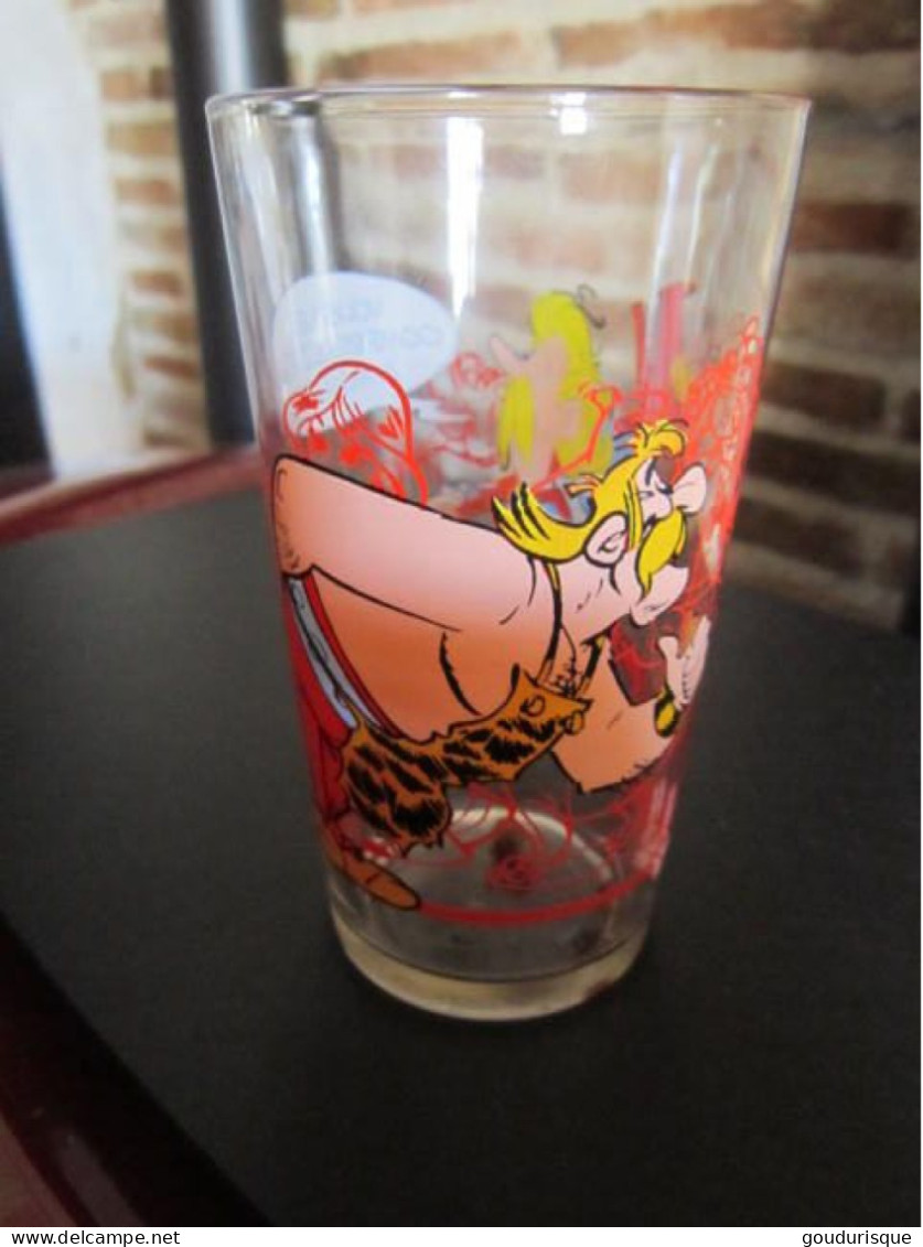 Rare Verre  Astérix VMC 1990 - Long Drink - Assurancetourix "vous Ne Comprenez Rien à Mon Art " - Astérix