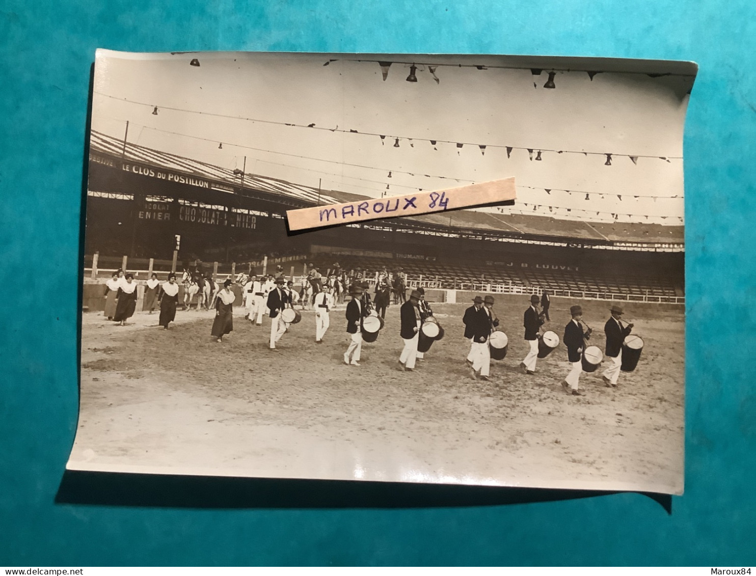 Phot Paris 1925 Fêtes Provençales à Buffalo Le Defile Dès Tambourinaires.arlésiennes Et Les Gardians.manade Barbier Fos - Orte