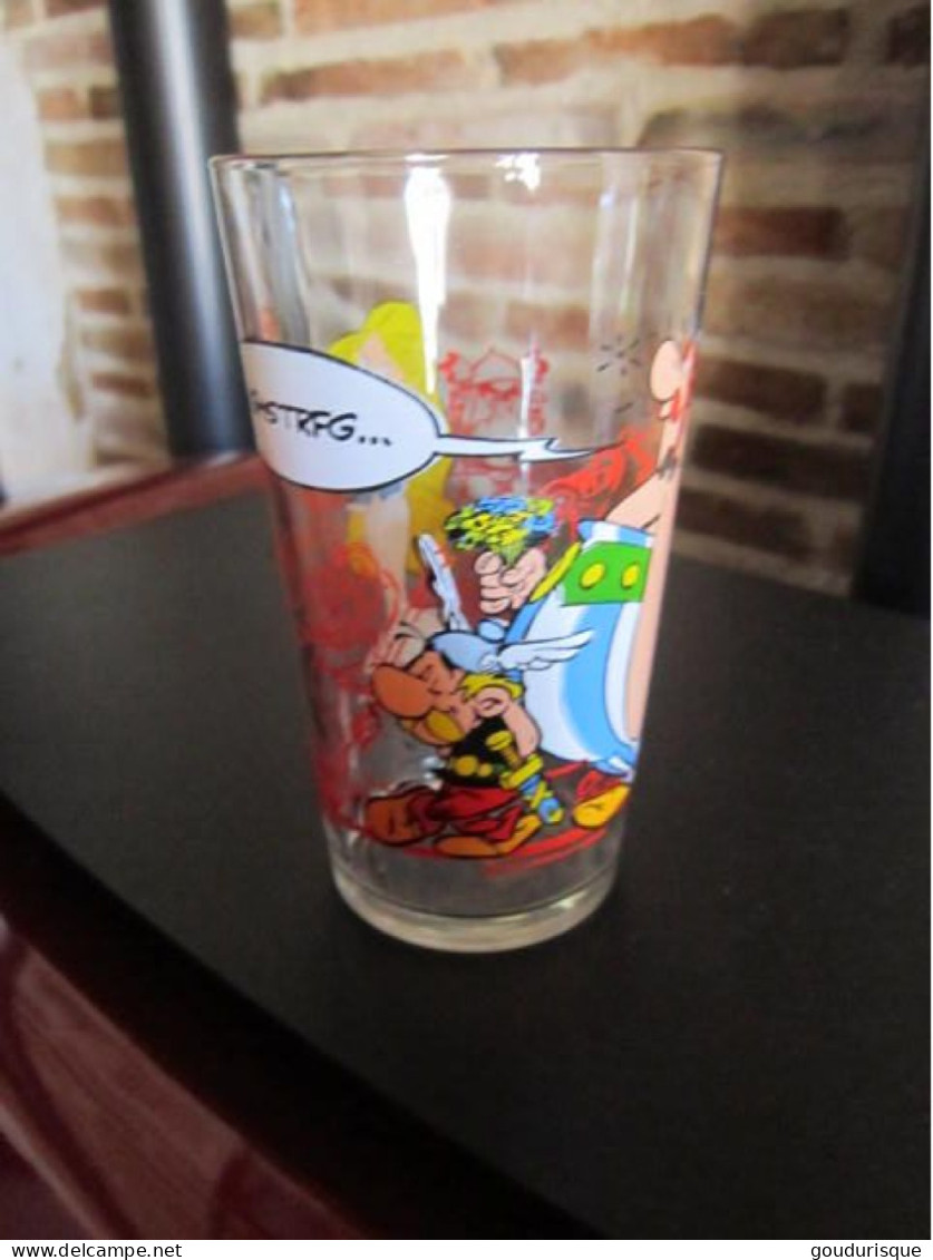 Rare Verre  Astérix VMC 1990 - Long Drink - Falbala Et Obélix "WGHSTRFG " - Asterix