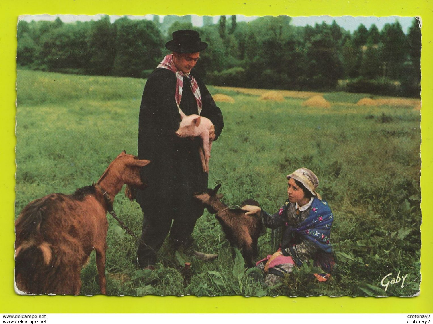 Au Jardin De La France N°34 Costumes Régionaux Chacun Son élevage Chèvres Cochon Ou Porcelet - Schweine