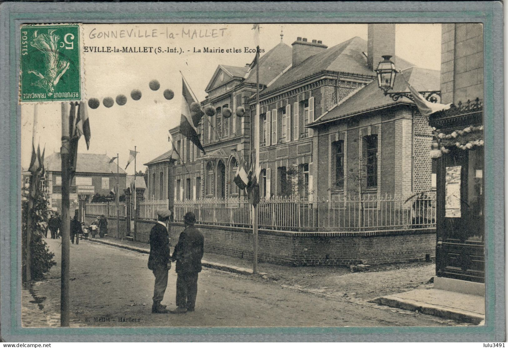 CPA (76) GONNEVILLE-la-MALLET - Aspect De La Mairies Et Les Ecoles Pavoisées Pour La Fête Du 14 Juillet En 1910 - Other & Unclassified