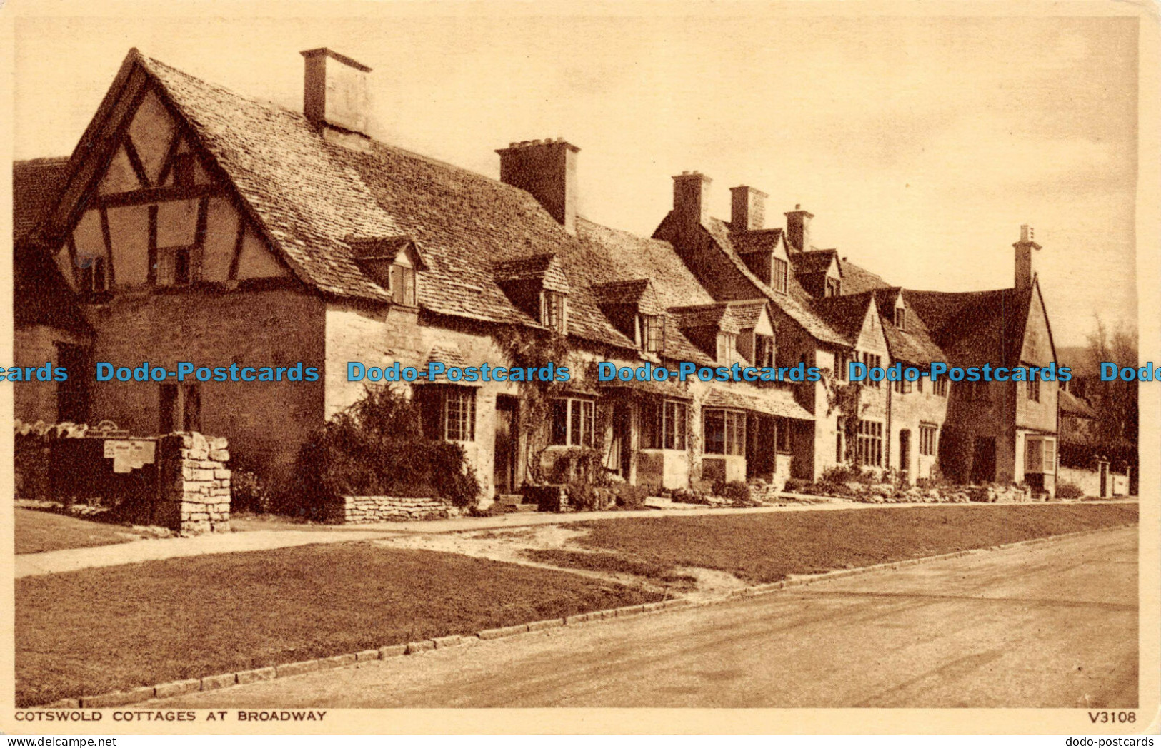 R075728 Cotswold Cottages At Broadway. Photochrom - World