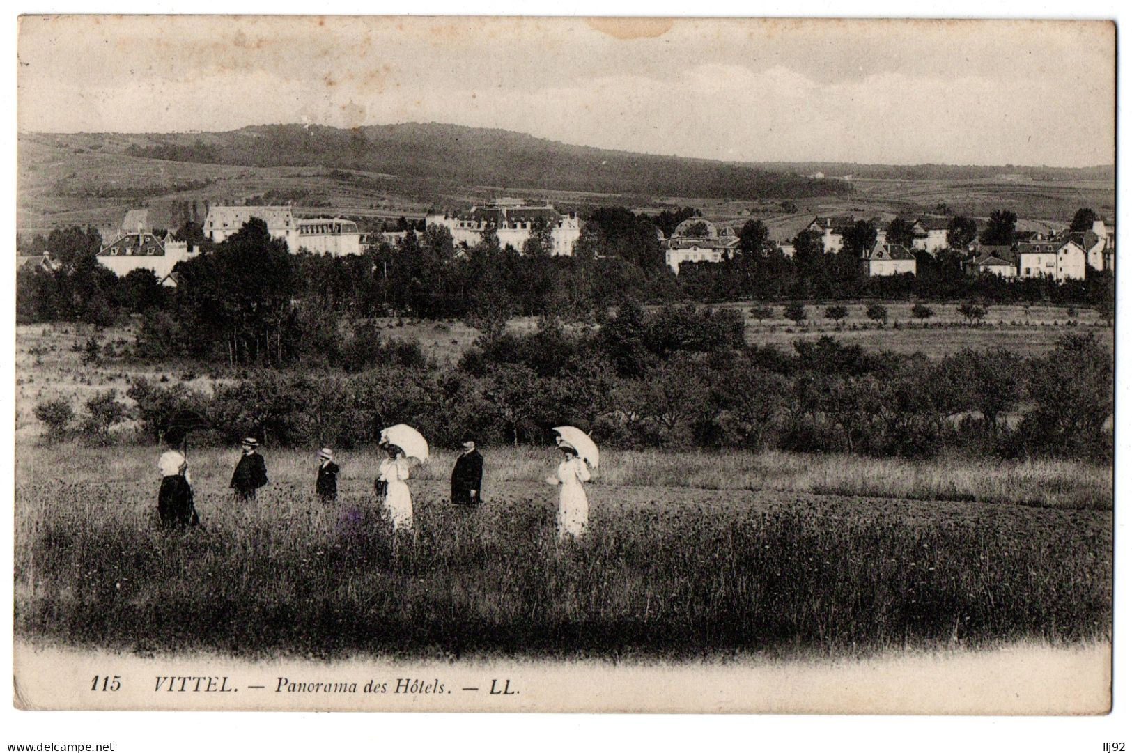 CPA 88 - VITTEL (Vosges) - 115. Panorama Des Hôtels - LL (petite Animation) - Contrexeville