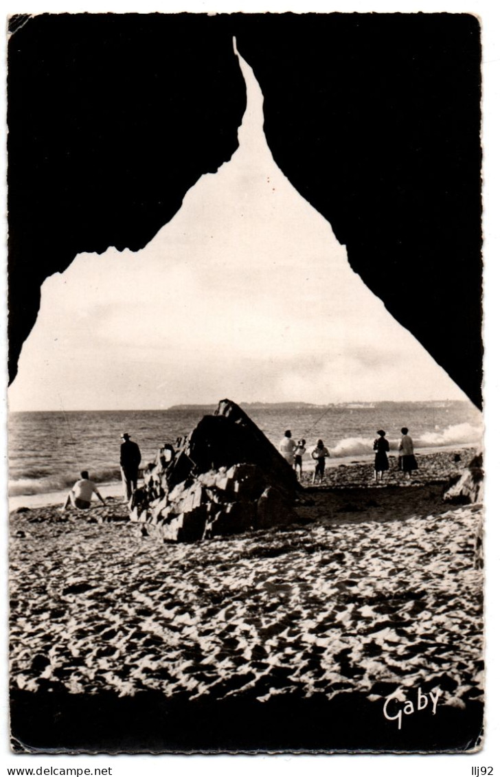 CPSM PF 50 - CAROLLES-EDENVILLE (Manche) - 62. Les Grottes D'Or - Autres & Non Classés