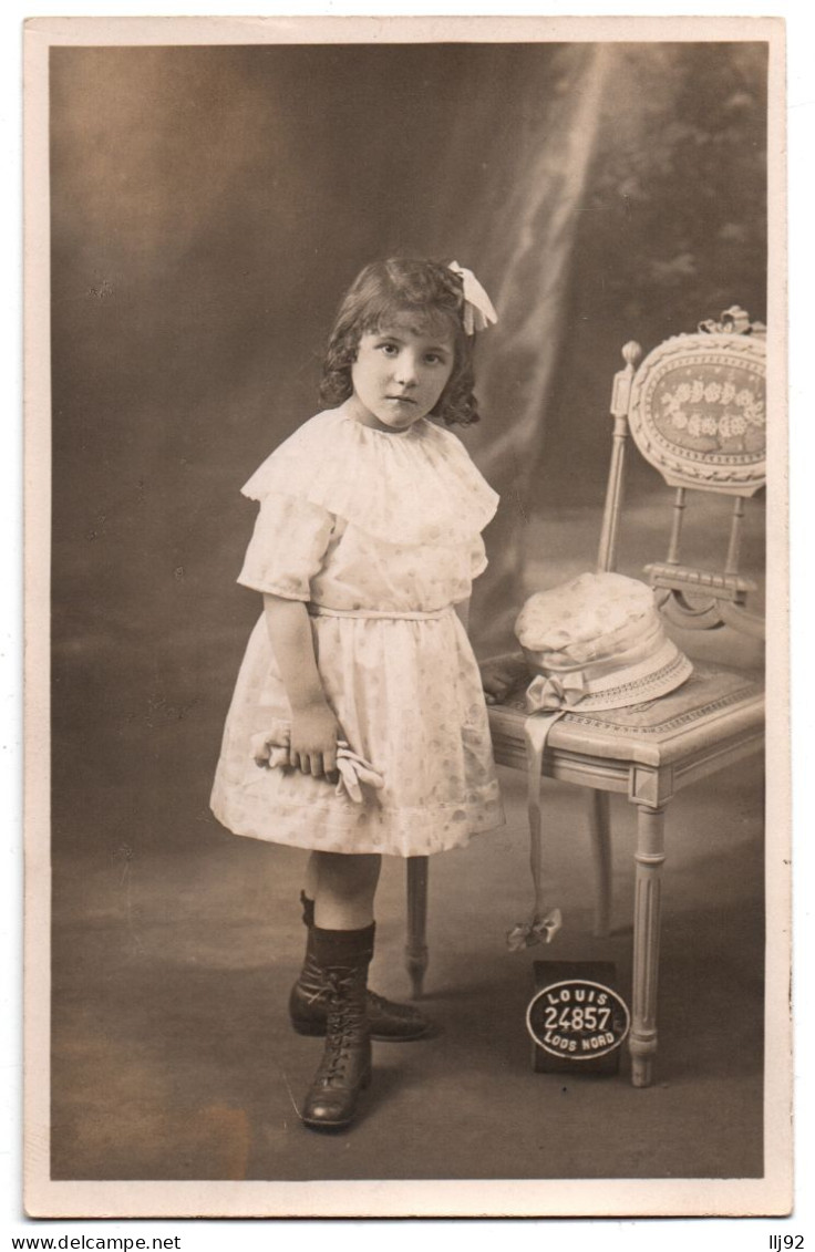 CPh - Petite Fille En Habits Du Dimanche - Phot. Louis 24857, Loos, Nord - Portraits