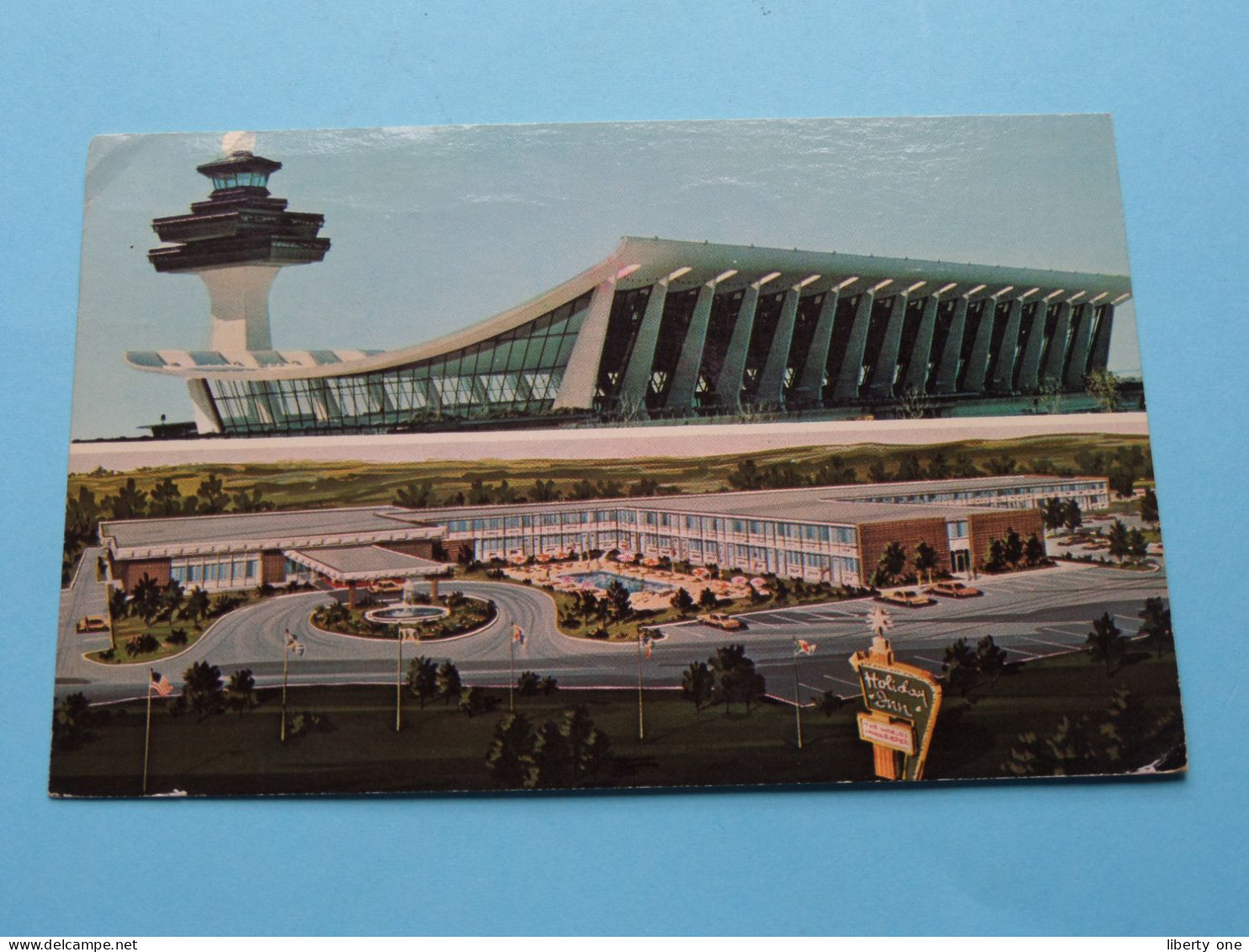 DULLES International AIRPORT - Holiday INN ( Edit.: Dexter Press ) Anno 1977 ( Zie/voir SCANS ) ! - Sonstige & Ohne Zuordnung