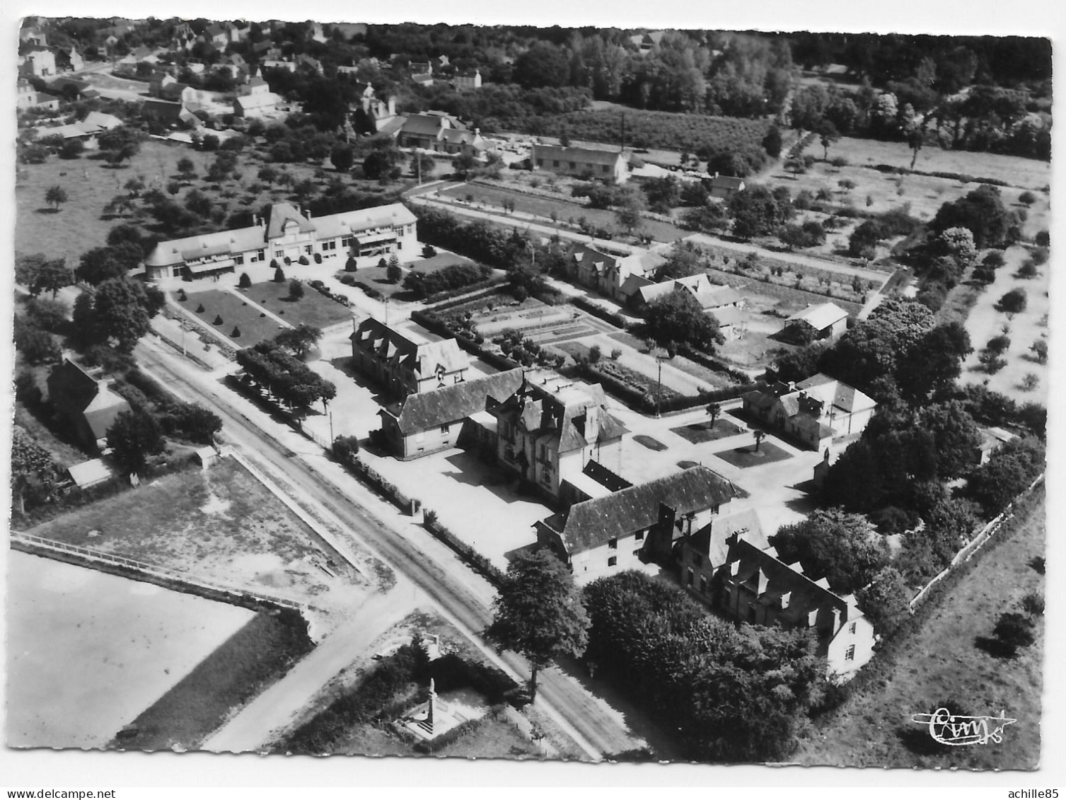 Antrain  Aérienne   Hôpital - Autres & Non Classés