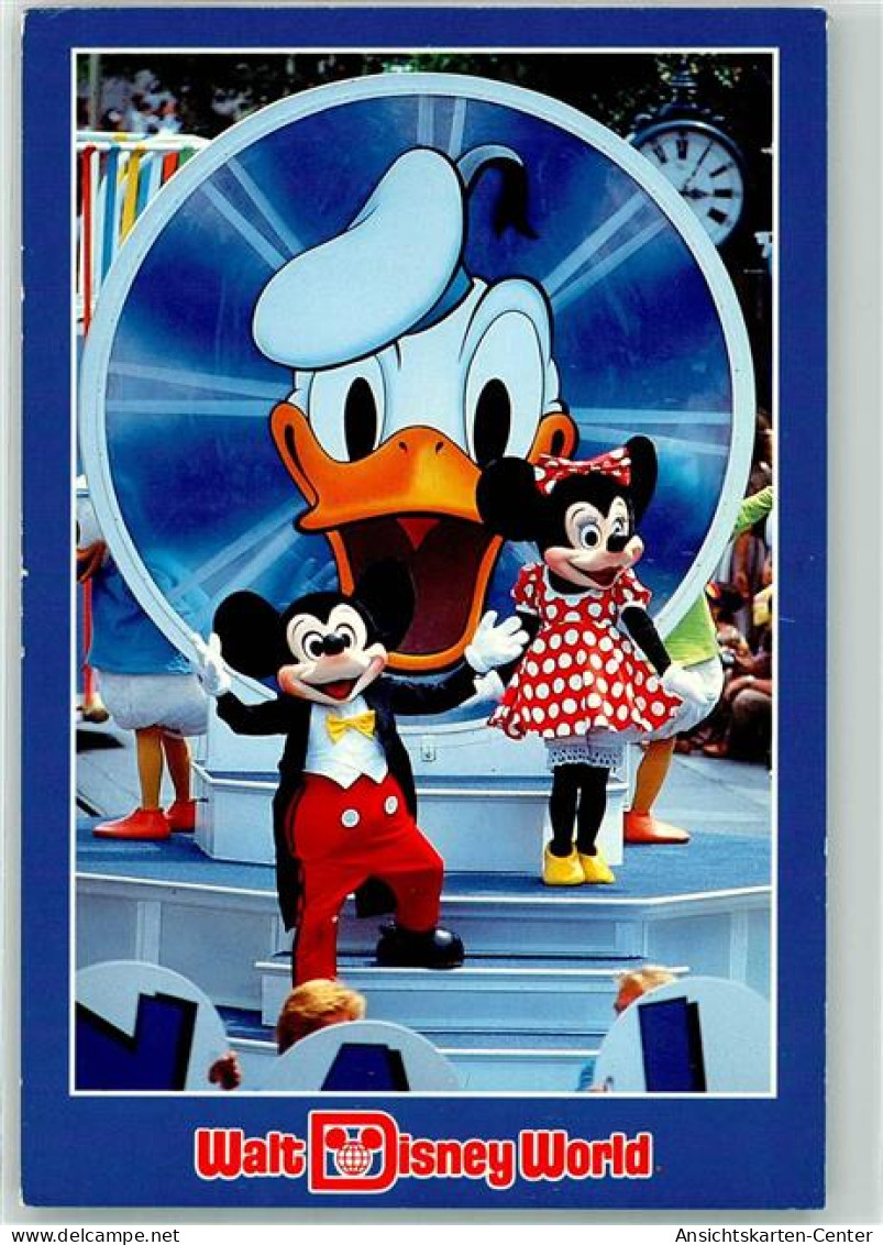 39675608 - Main Street Party Time Mickey U. Minnie - Disney