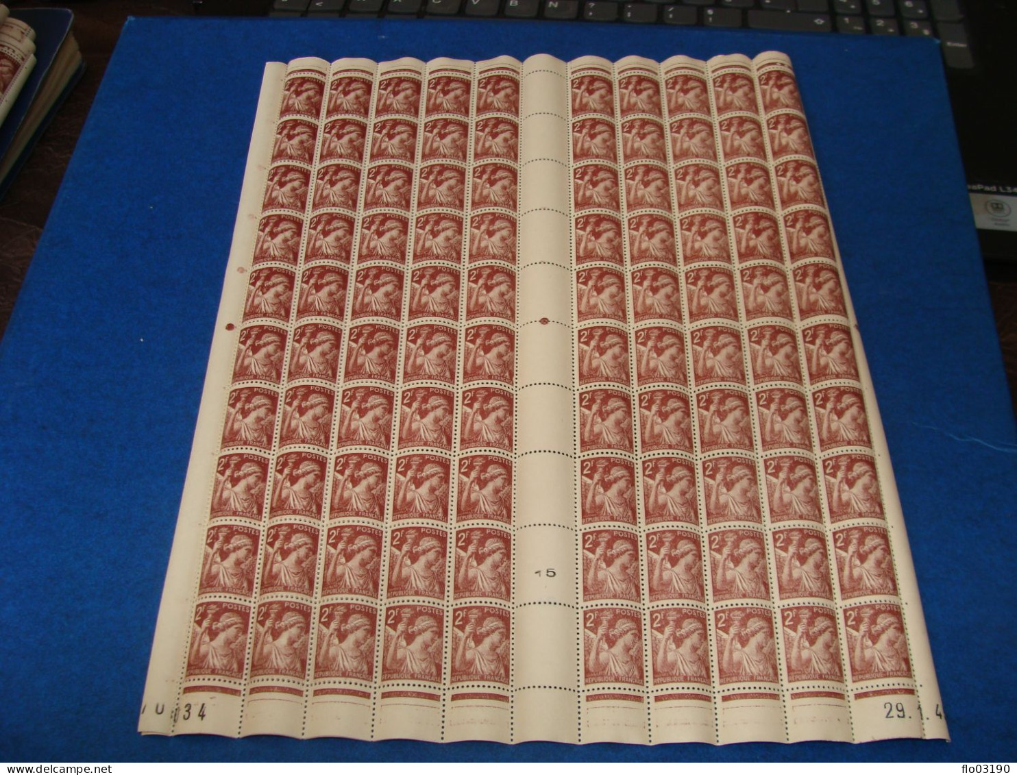 N° 653 En Feuille  De  100 Timbres Entières Neuves - Full Sheets