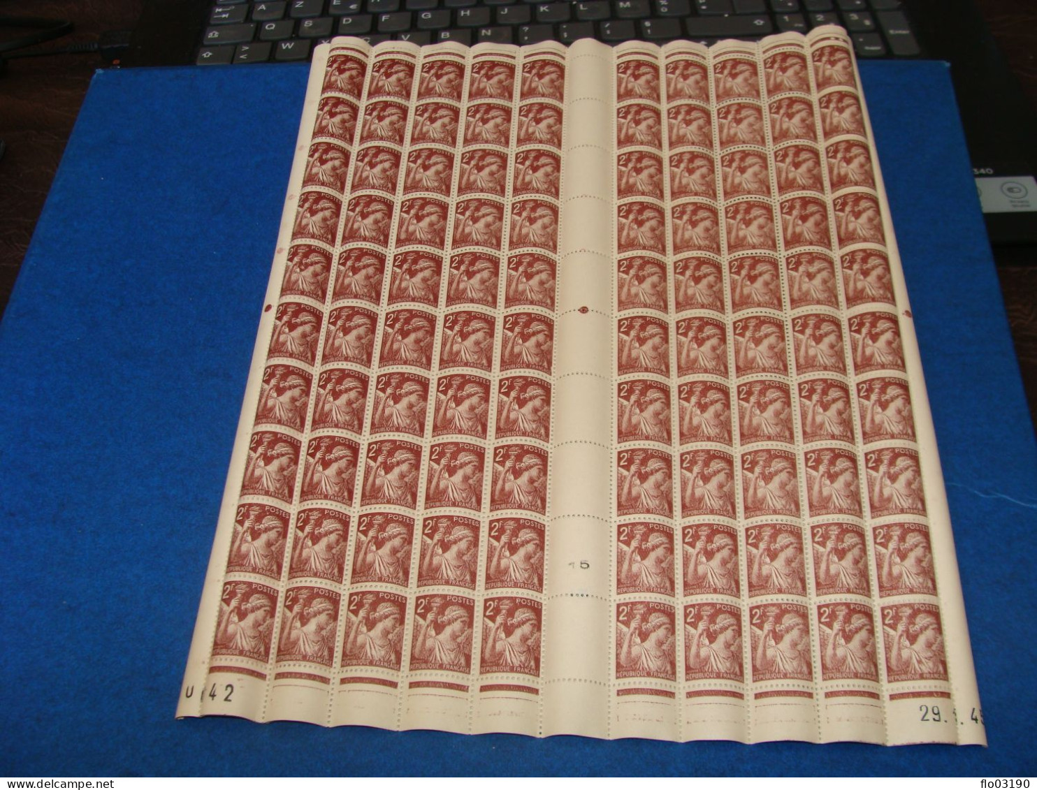 N° 653 En Feuille  De  100 Timbres Entières Neuves - Full Sheets