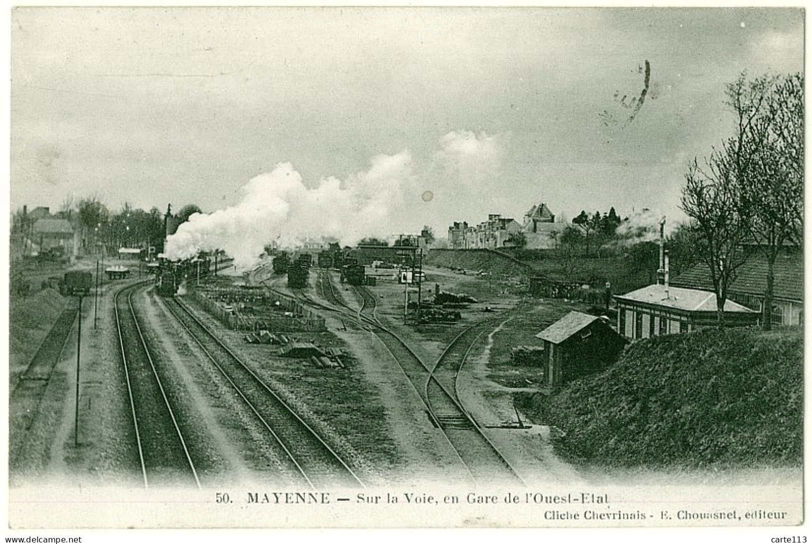 53 - T17811CPA - MAYENNE - Sur La Voie - En Gare  Ouest - Etat - Très Bon état - MAYENNE - Mayenne