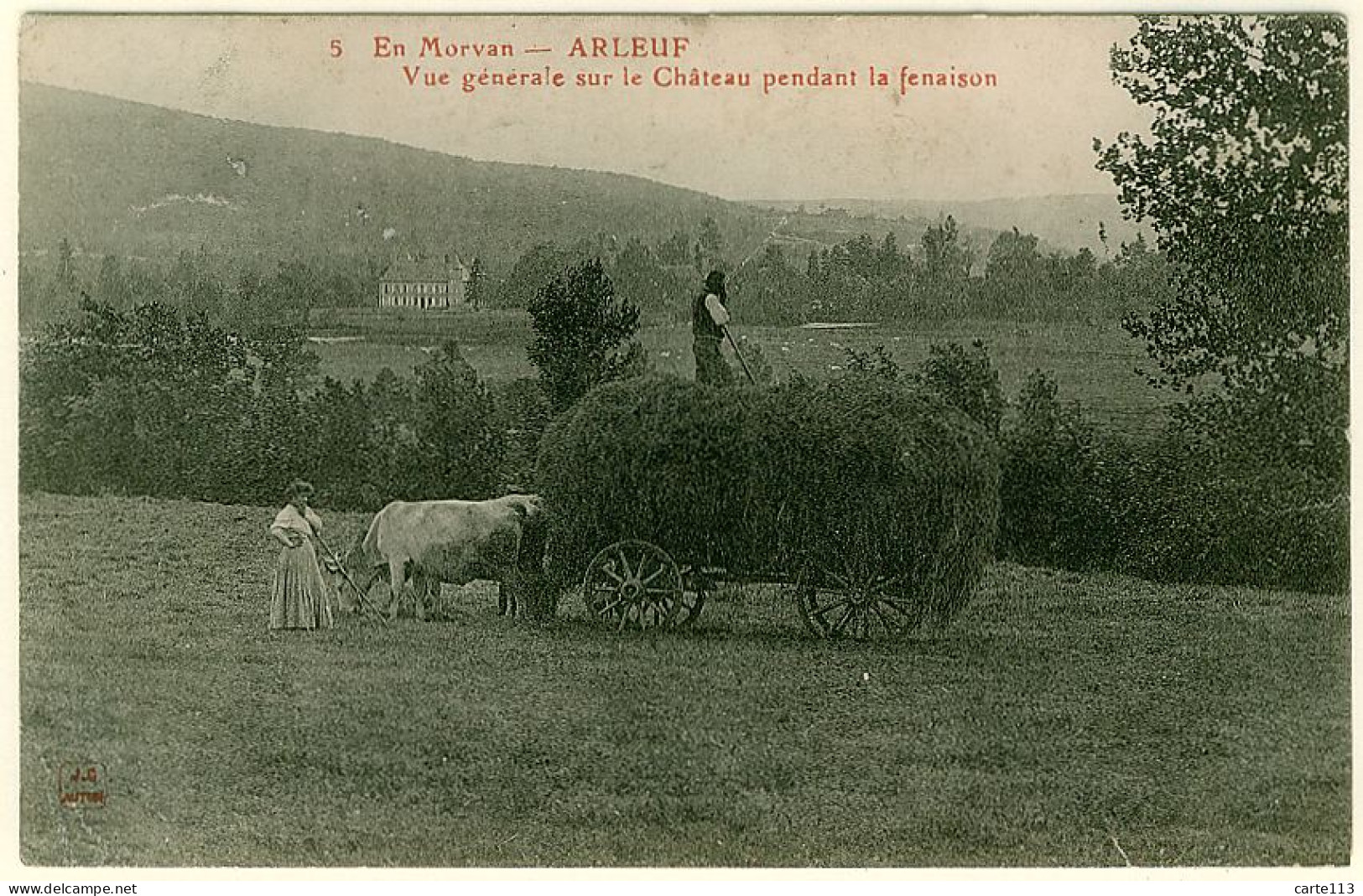 58 - T1111CPA - ARLEUF - 5 - Vue Générale Sur Le Château Pendant La Fenaison - Assez Bon état - NIEVRE - Sonstige & Ohne Zuordnung