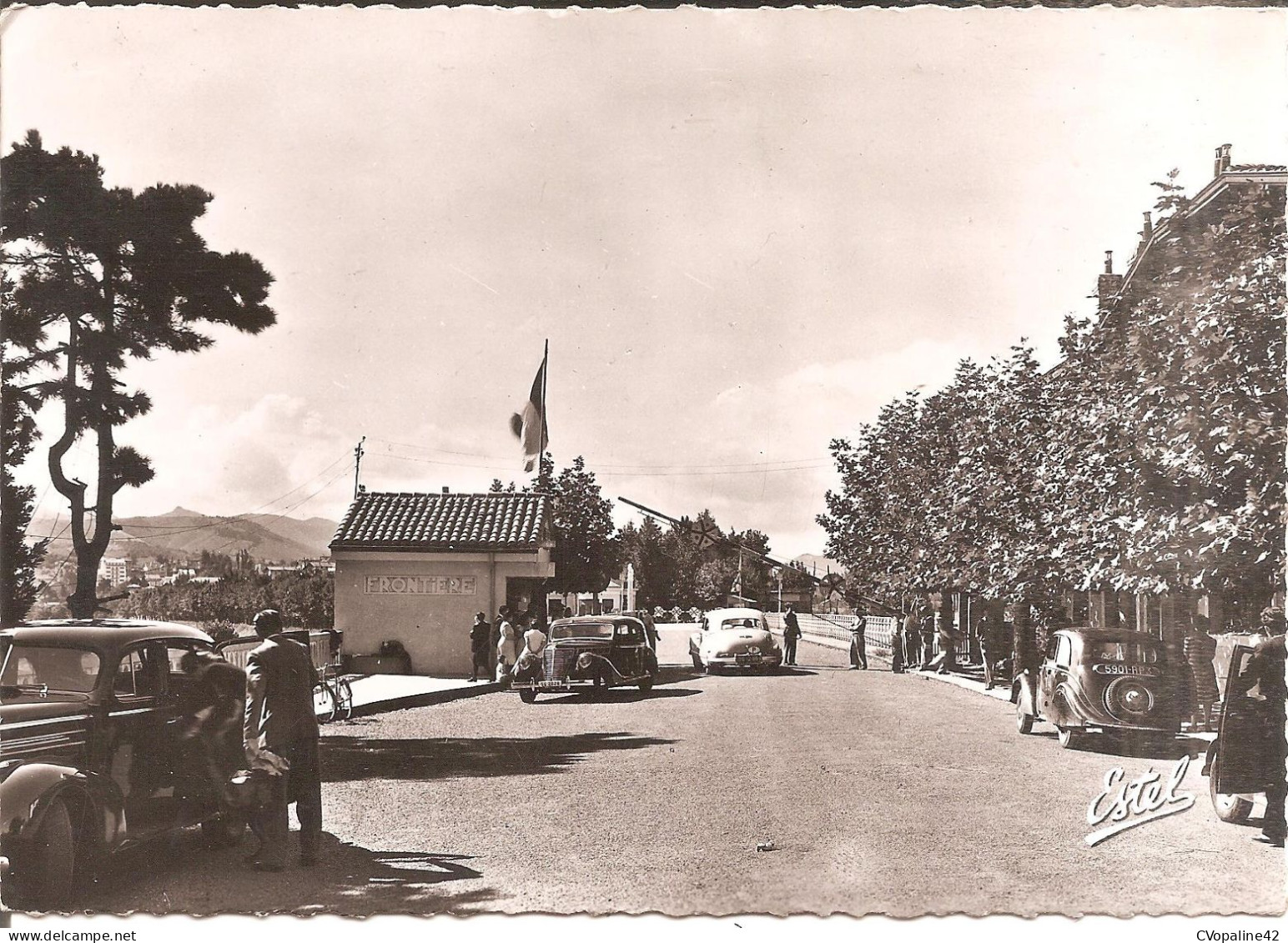 HENDAYE (64) Frontière Franco-Espagnole - Passage Des Douanes Françaises Au Pont International En 1950  CPSM GF - Hendaye