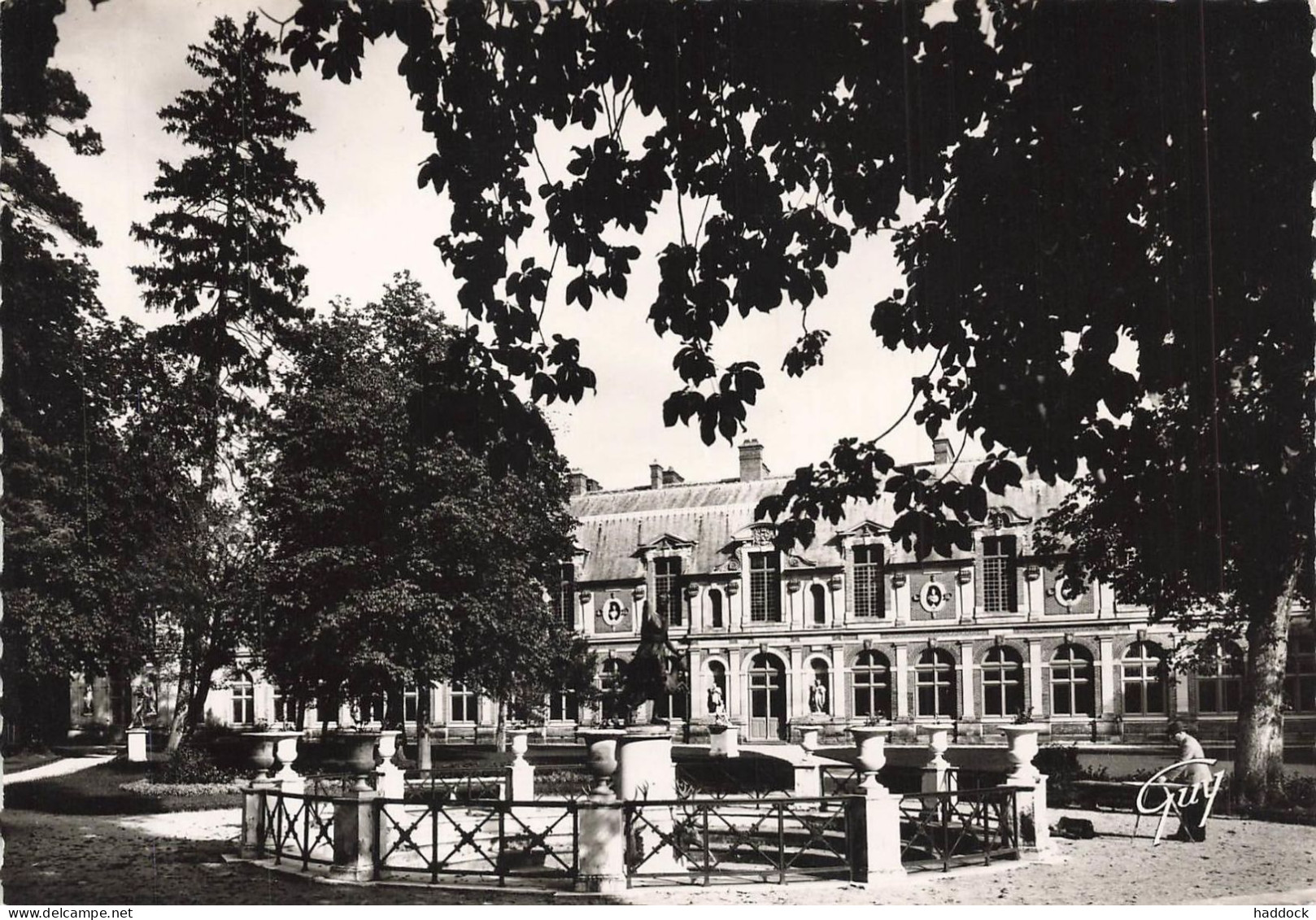 FONTAINEBLEAU : LE PALAIS - Fontainebleau