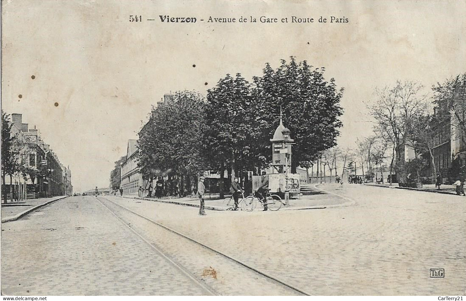 18. VIERZON. AVENUE DE LA GARE ET ROUTE DE PARIS. 1914. - Vierzon