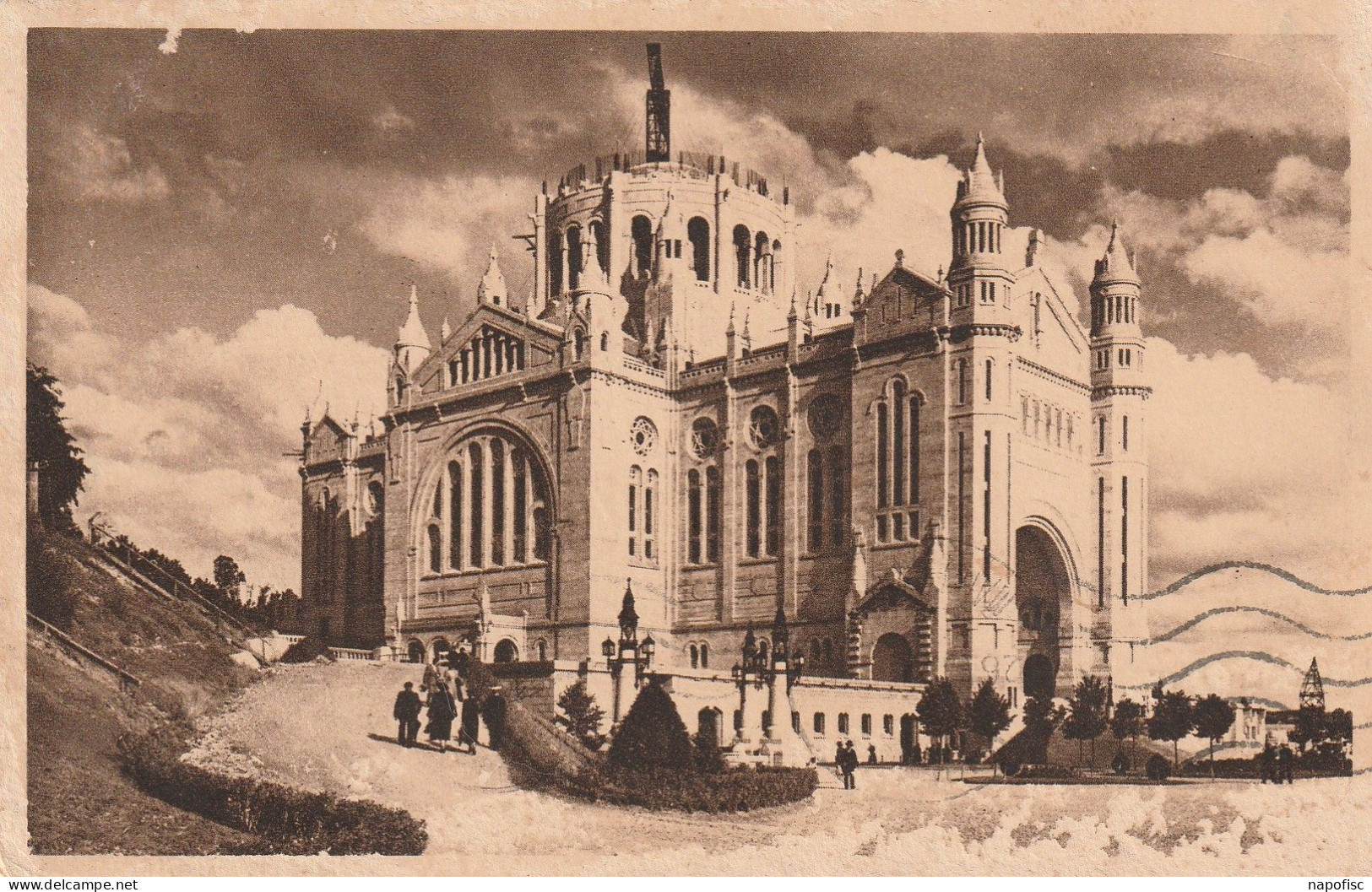 14-Lisieux  La Basilique - Lisieux