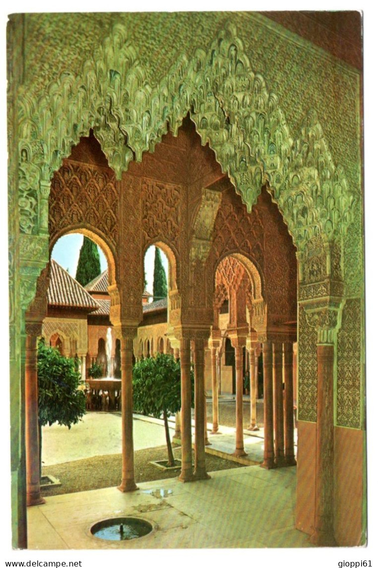 Granada - Il Patio Dei Leoni - Granada
