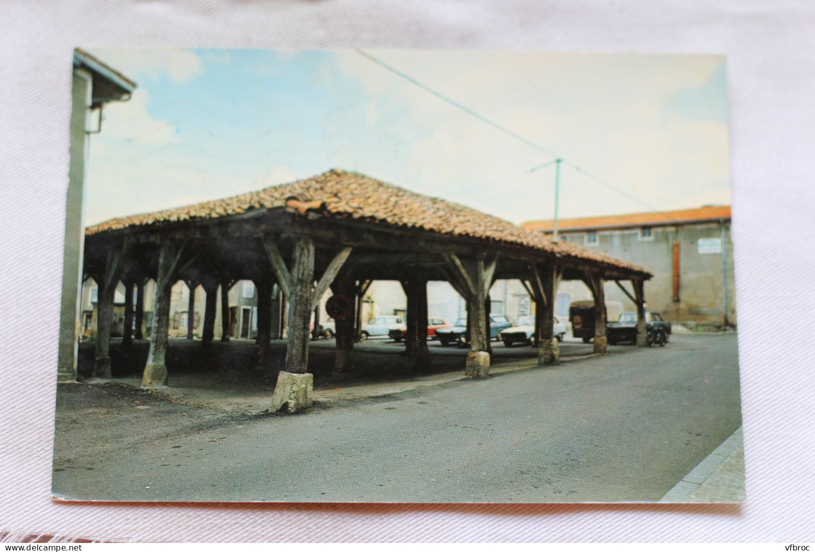 Cpm 1972, Le Grand Serre, Les Halles, Drôme 26 - Autres & Non Classés