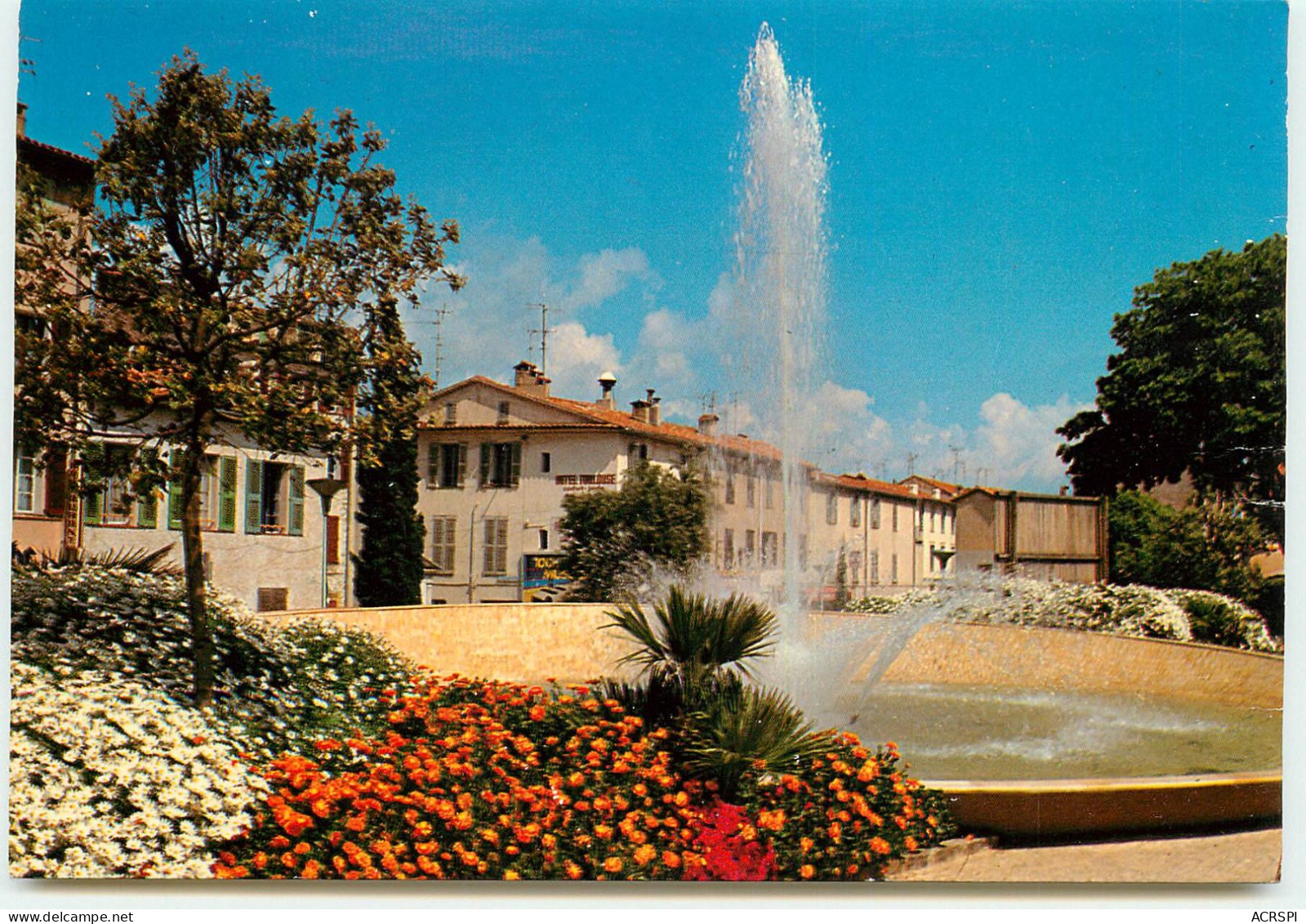 ANTIBES  Place Des Martyrs RR 1223 - Antibes