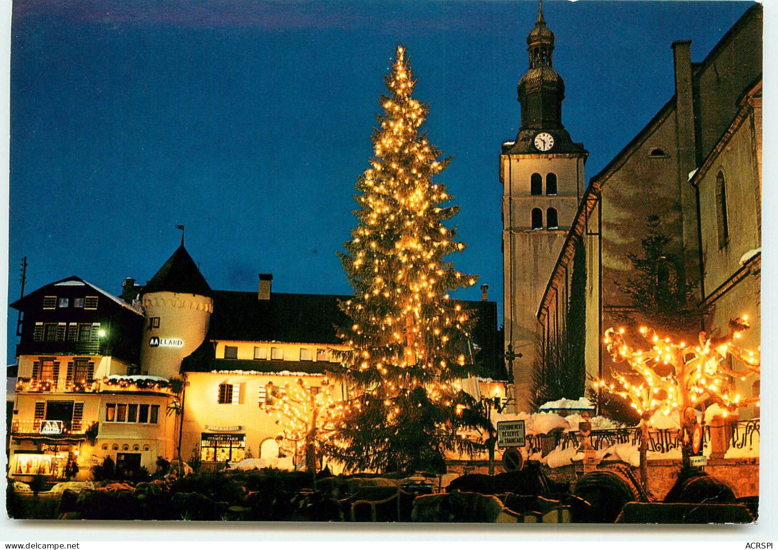 Megeve La Place Et L'église  La Nuit   RR 1268 - Megève