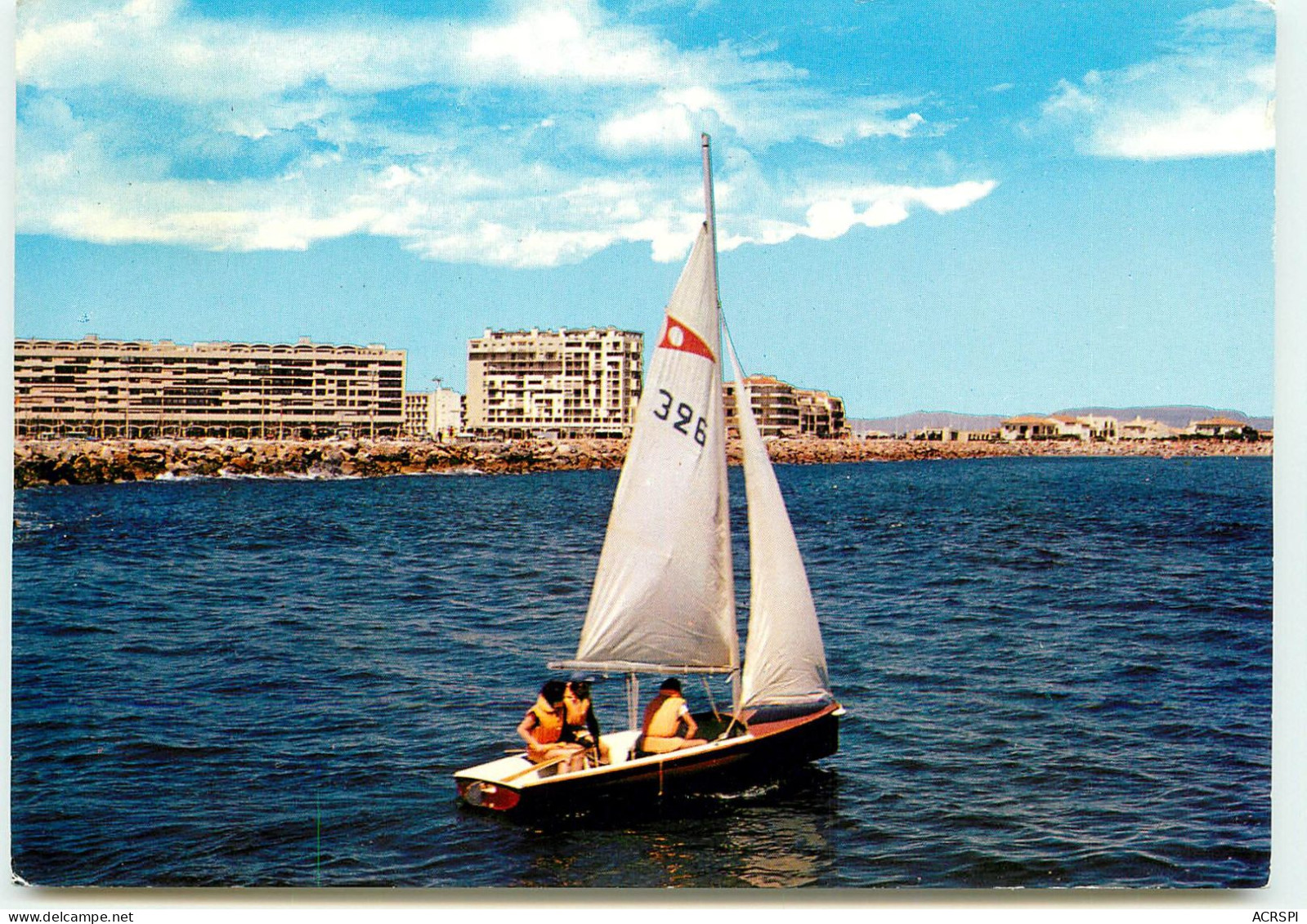 SAINT CYPRIEN PLAGE Un Voilier  édition Europe  RR 1283 - Saint Cyprien