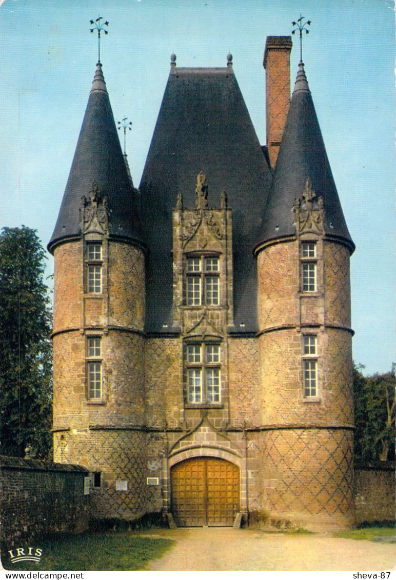 61 - Carrouges - Entrée Du Château - Carrouges