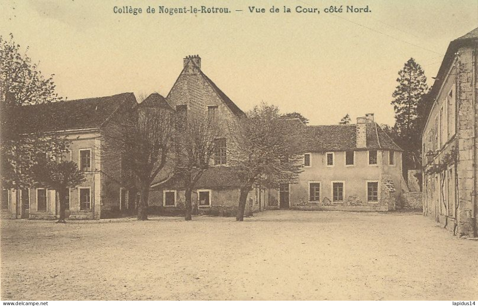 AY 573 /    CPA   NOGENT LE ROTROU   (28)  LE COLLEGE  VUE DE LA COUR COTE NORD - Nogent Le Rotrou