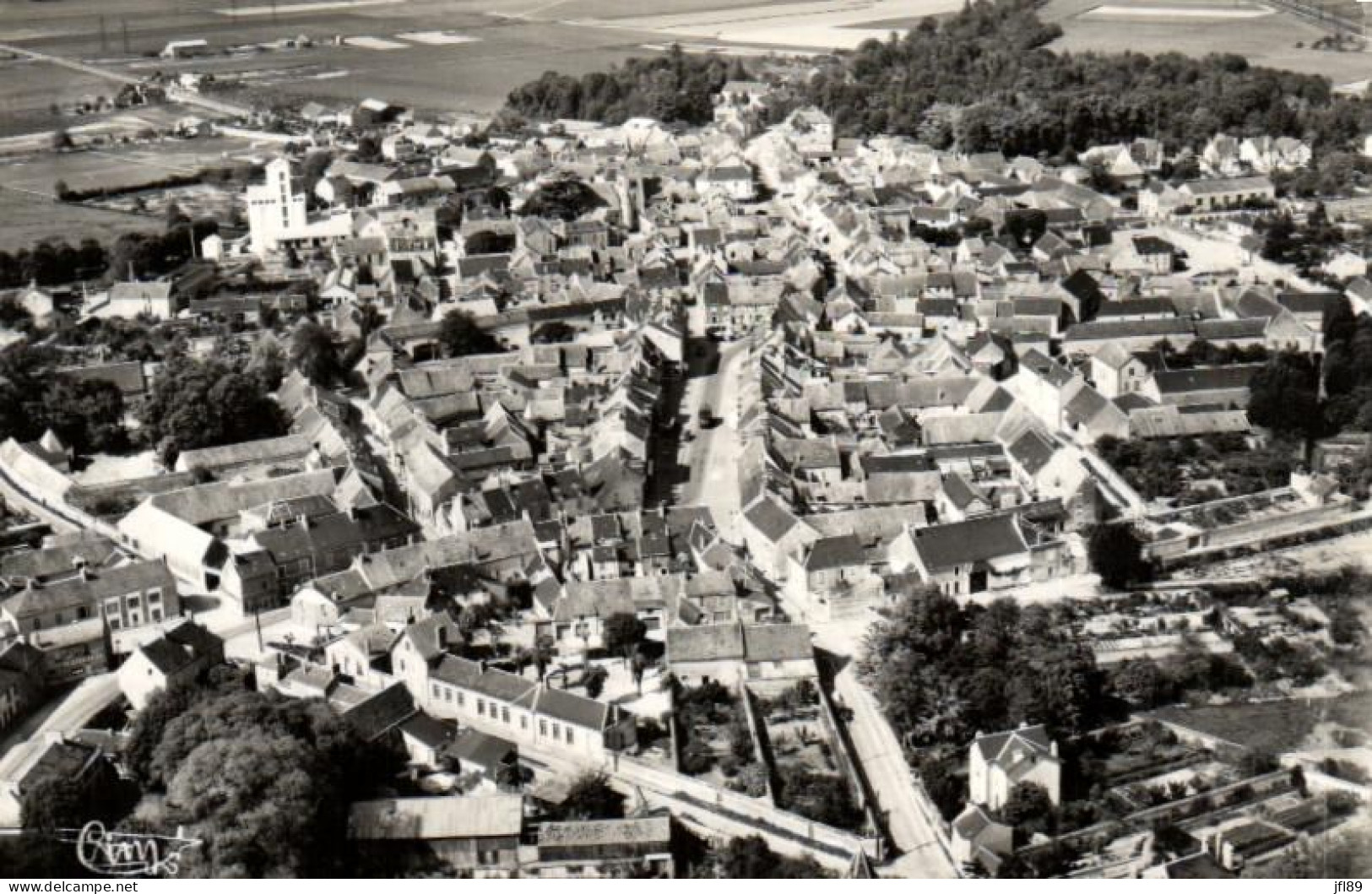 France > [91] Essonne > Angerville - Vue Aérienne - 8049 - Angerville