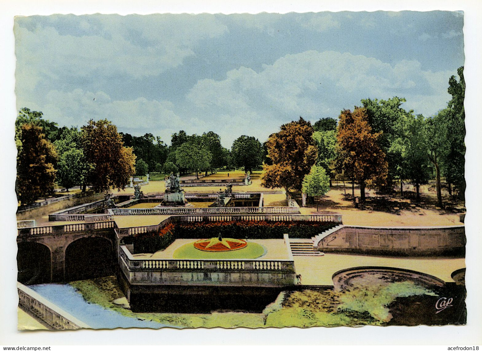 NIMES - Jardin De La Fontaine - Nîmes