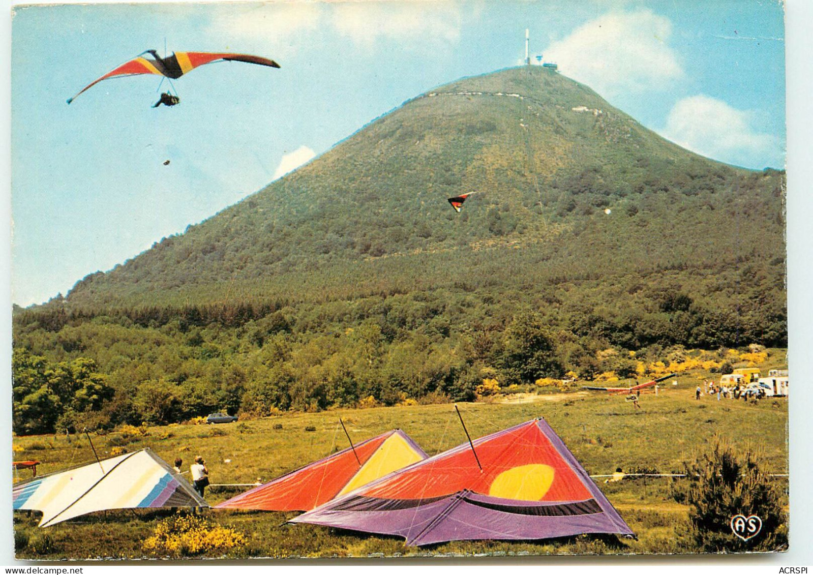 Le Puy  De Dome Et Les Ailes DELTA   SS 1368 - Le Mont Dore