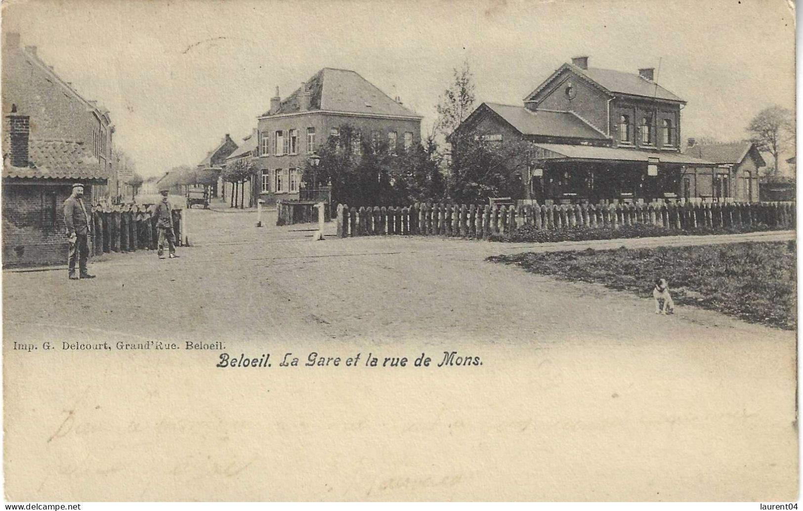 BELOEIL.  LA GARE ET LA RUE DE MONS. PASSAGE A NIVEAU.  ANIMATION. - Belöil