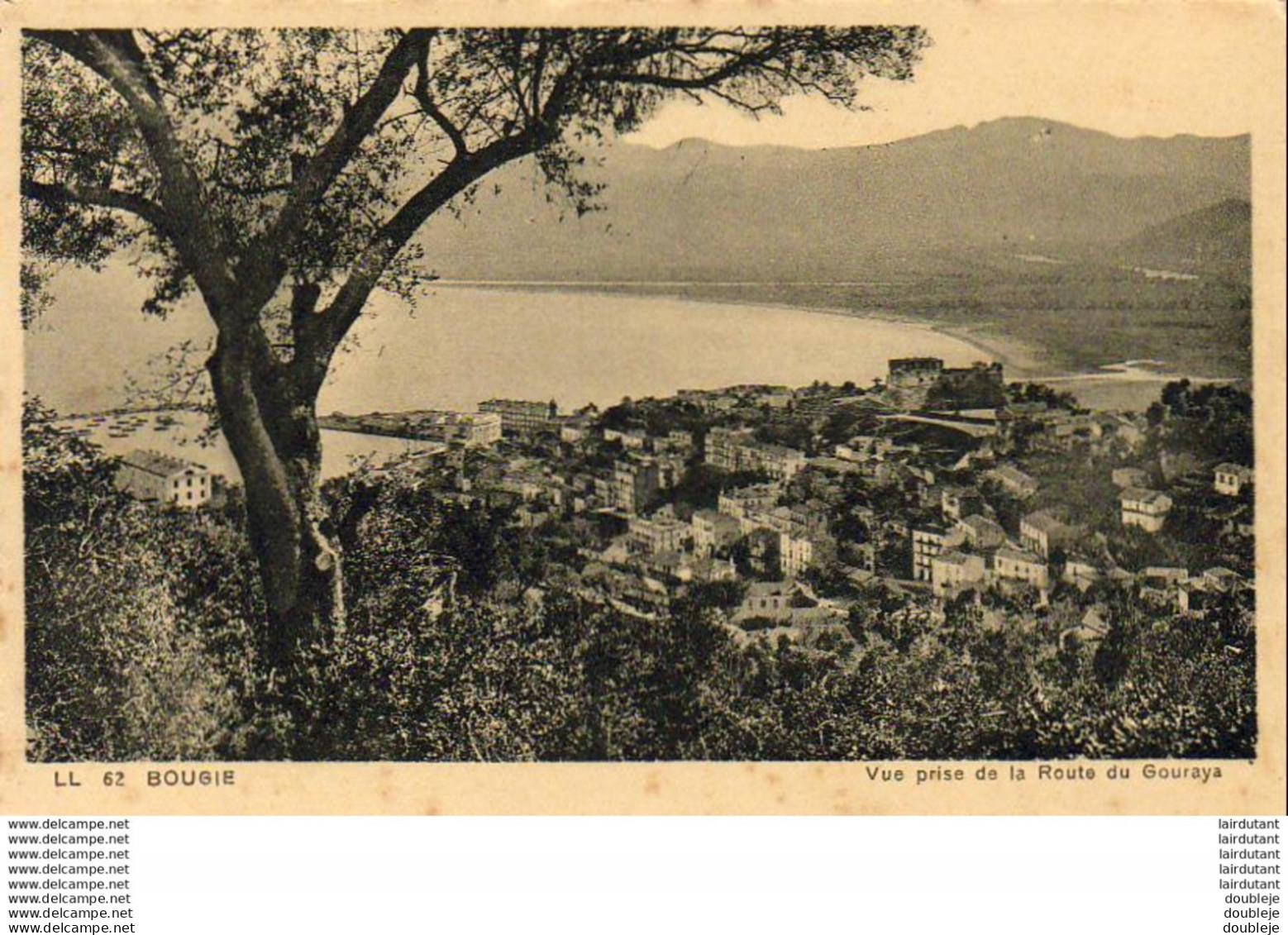 ALGERIE  BOUGIE  Vue Prise De La Route De Gouraya  ..... ( Ref FA444 ) - Bejaia (Bougie)