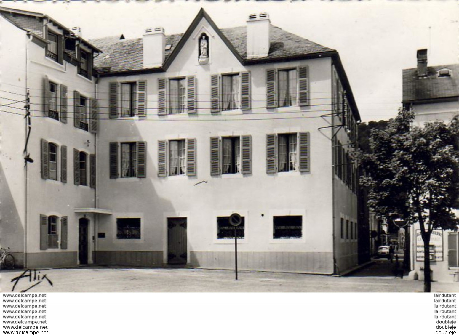 D65  BAGNERES DE BIGORRE  Pavillon Marie Elisabeth 21 Place Clémenceau - Bagneres De Bigorre