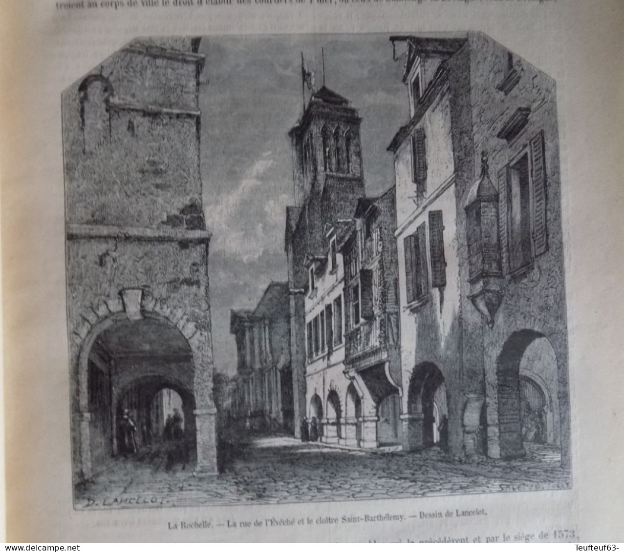 Gravure De Presse ; La Rochelle - La Tour De La Lanterne Et L'entrée Du Port - La Rue De L'Evêché Et Cloître... - Colecciones