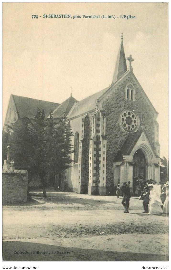 44 SAINT-SEBASTIEN. L'Eglise Avec Mariés - Pornichet