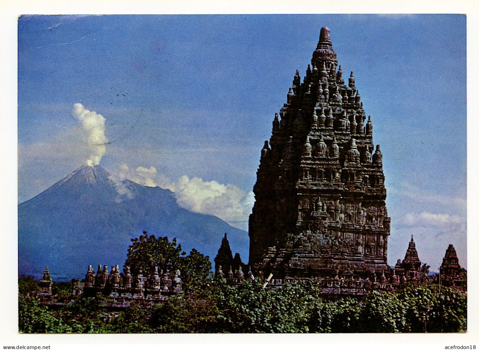 JAVA - PRAMBANAN - The Most Beautiful Hindu Temple - Indonésie