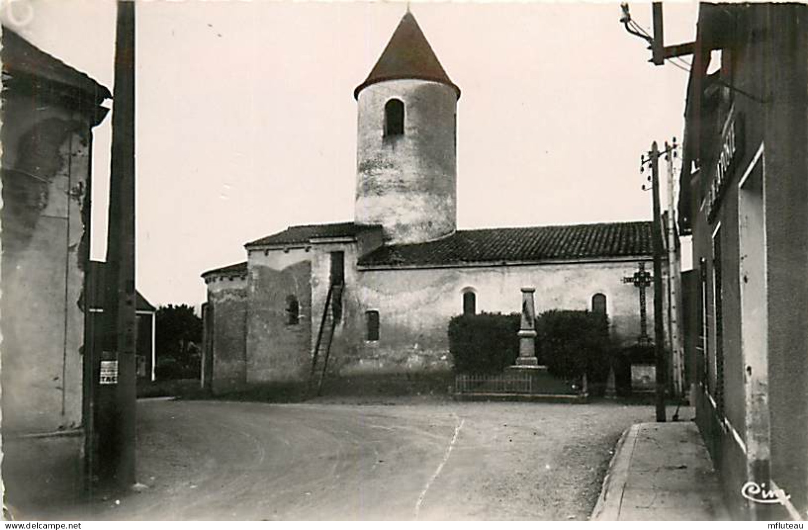 03* ST ETIENNEDE VICQ Eglise  (CPSM 9 X 14cm)   RL,0180 - Other & Unclassified