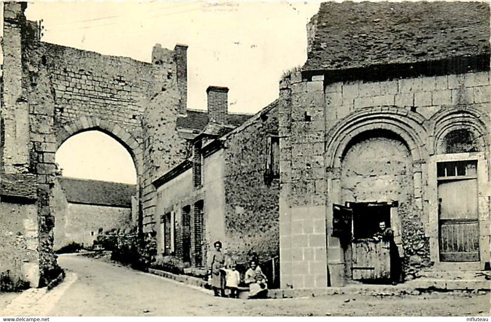 28* MONTIGNY LE GANELON Porte De Rolland  CPSM(9x14cm)      RL02,0651 - Sonstige & Ohne Zuordnung