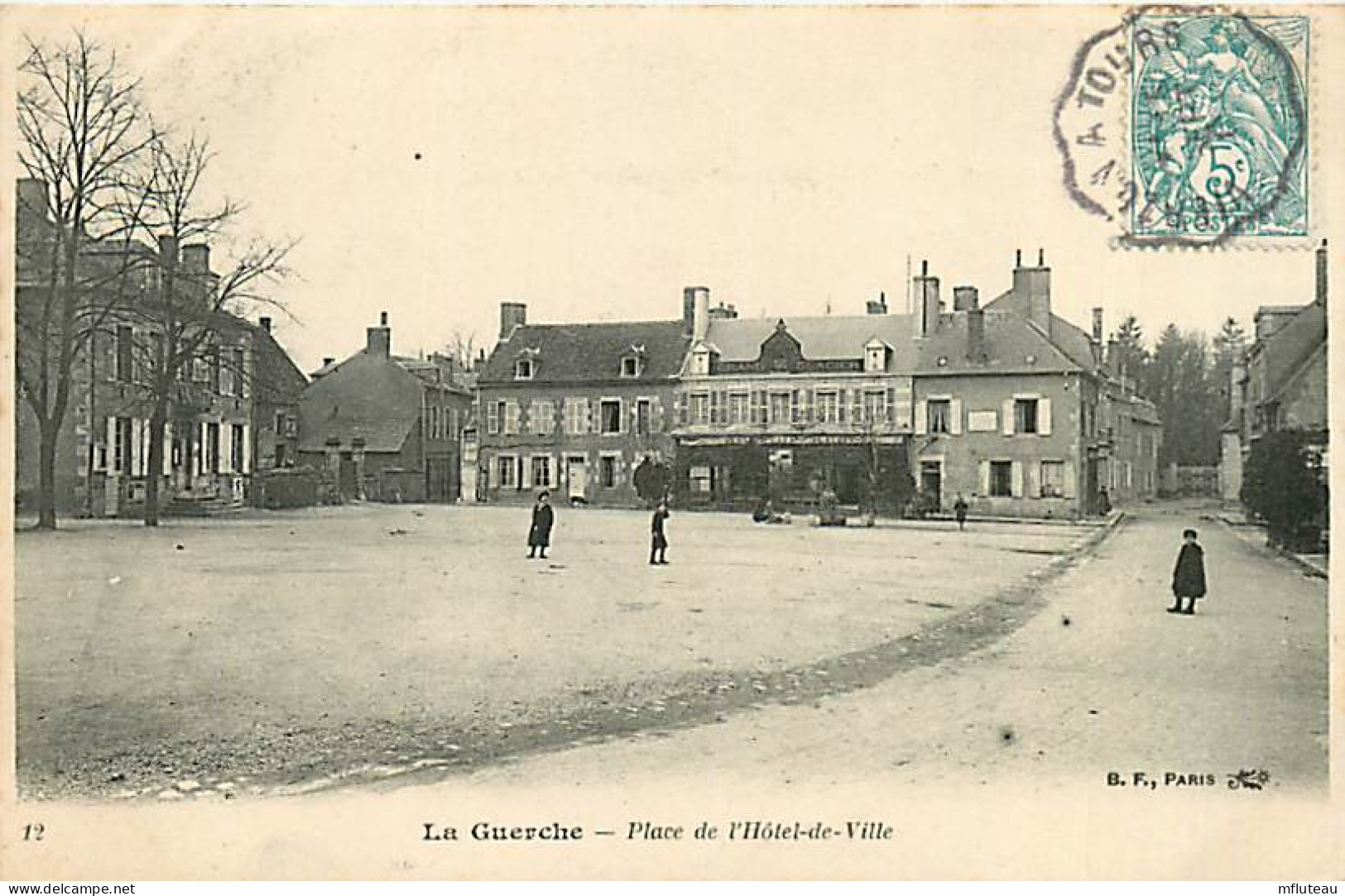 35* LA GUERCHE Place De La Mairie       RL02,1227 - La Guerche-de-Bretagne