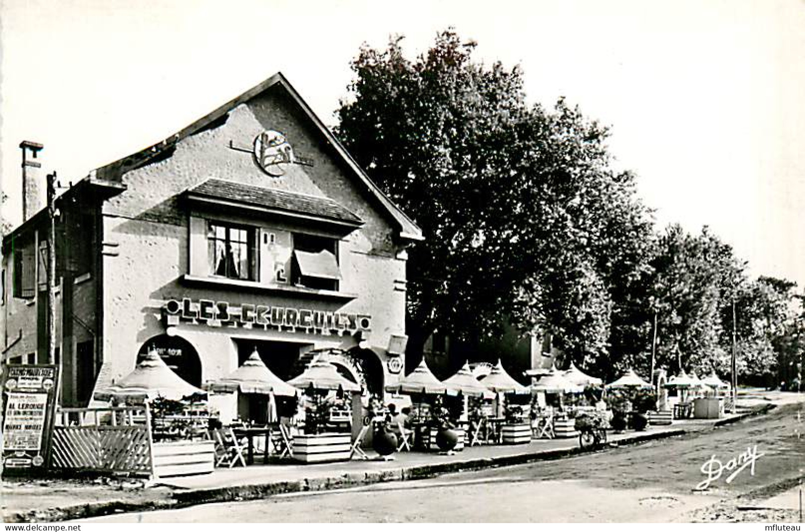 33* ARCACHONLES ABATILLES Hotel Des Ecureuils   CPSM(9x14cm)    RL02,1120 - Arcachon