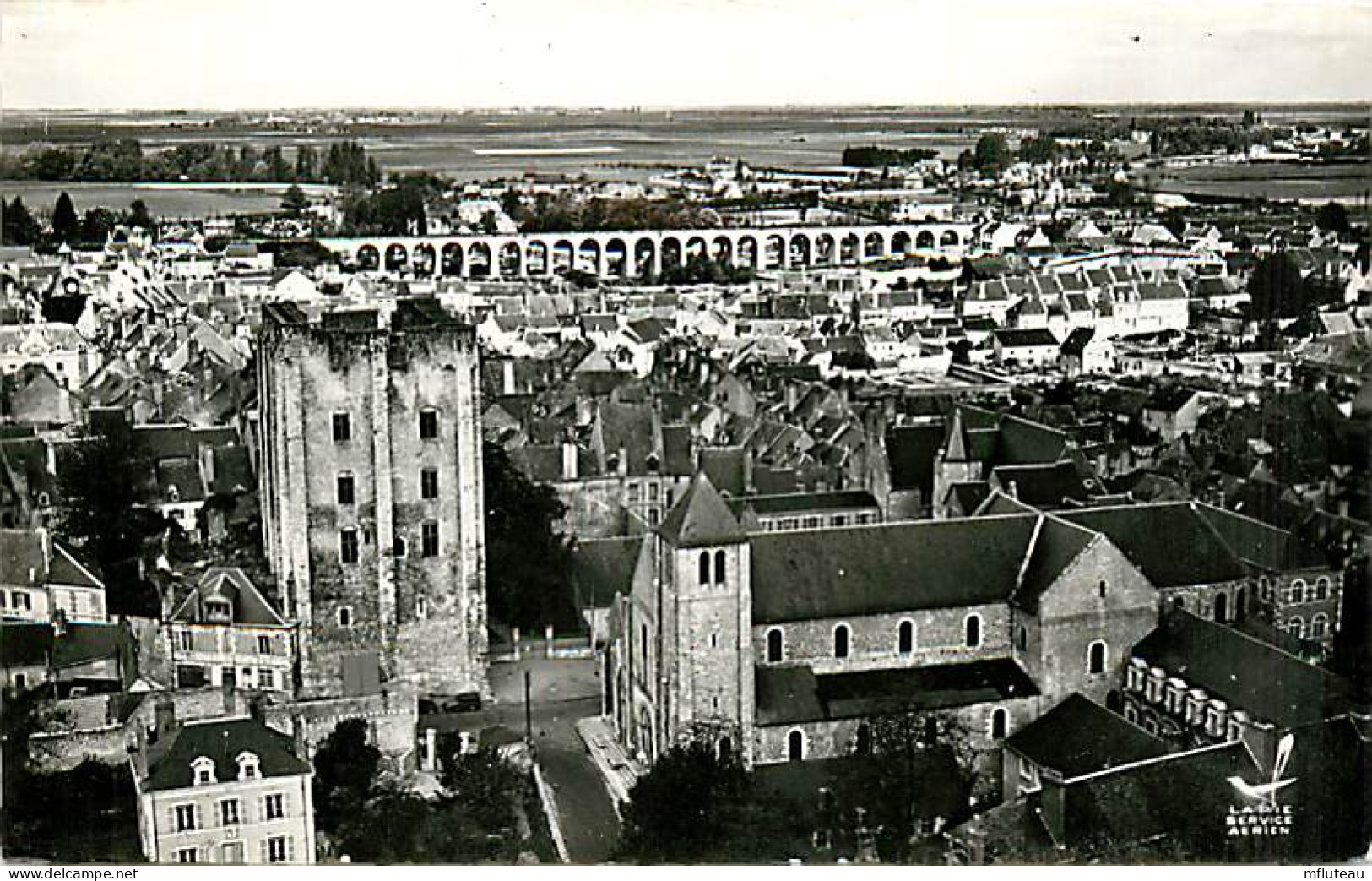 45* BEAUGENCY Eglise  Abbaye  Viaduc  CPSM(9x14cm)   RL03,0801 - Beaugency