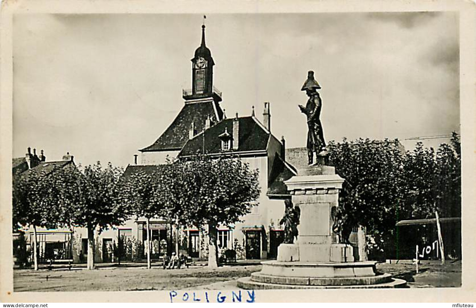 39* POLIGNY Statue Gal Travot  CPSM(9x14cm)   RL03,0313 - Poligny