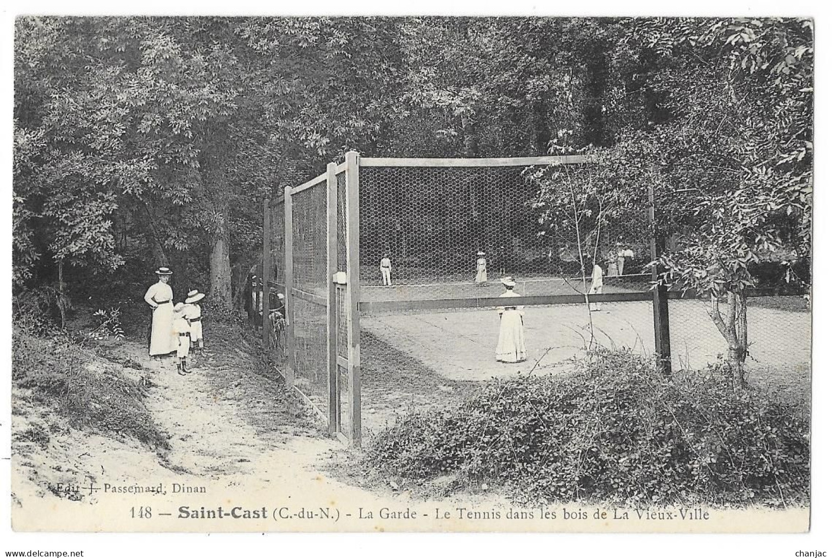 Cpa. 22 SAINT CAST (ar. Dinan) La Garde - Le Tennis Dans Les Bois De La Vieux Ville  Ed. J. Passemard  N° 148 - Saint-Cast-le-Guildo