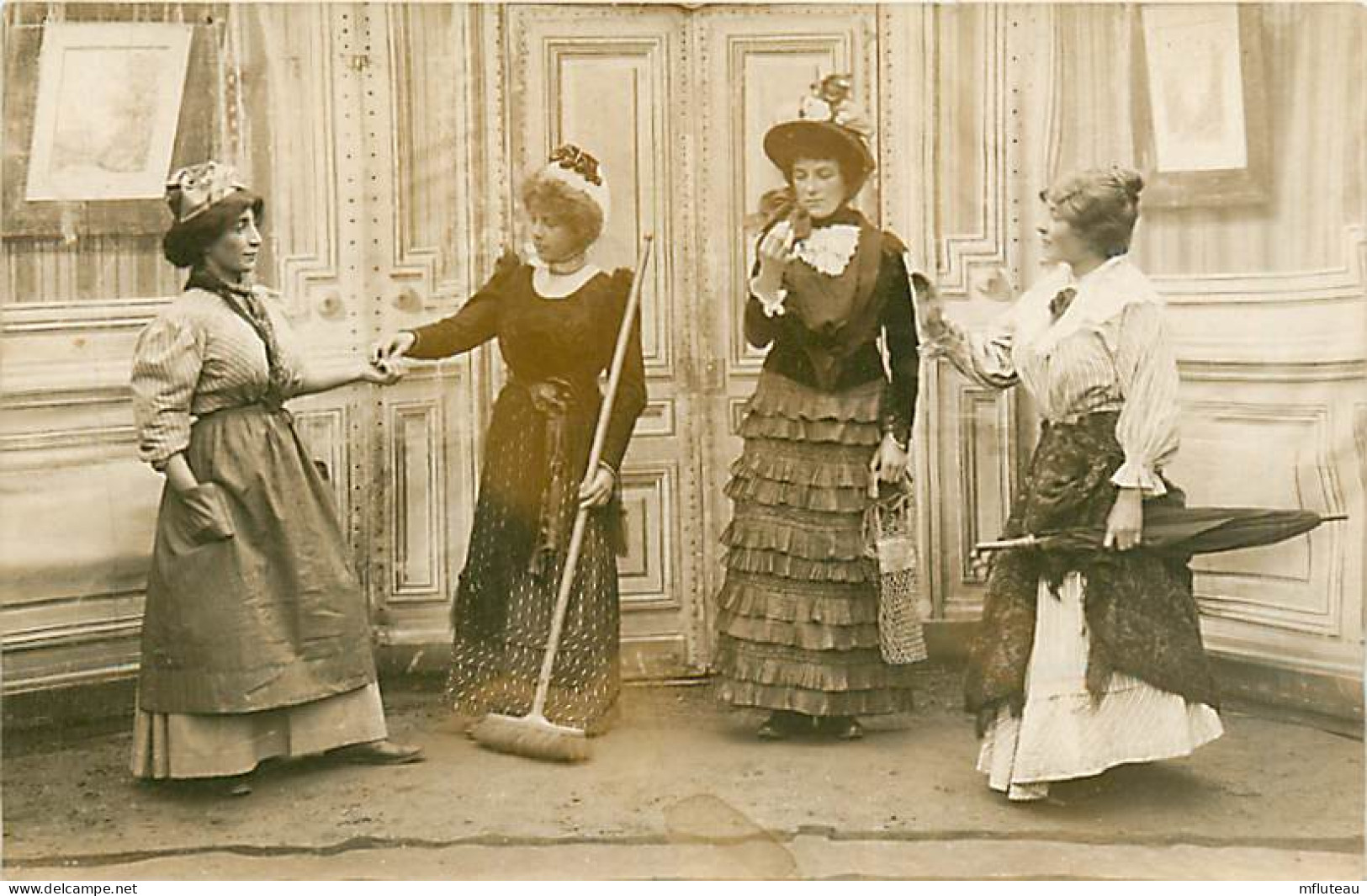 60* CLERMONT  Carte Photo  -  Spectacle Femmes      RL05.0845 - Dans