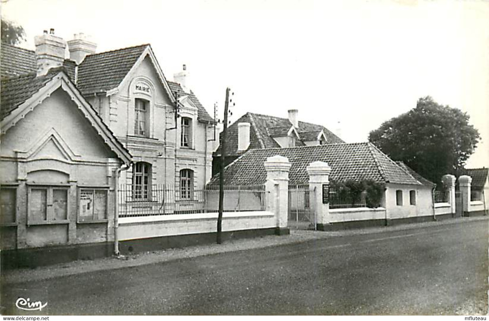 62* MARESQUEL  Mairie  Ecole CPSM(9x14cm)      RL05.1207 - Autres & Non Classés